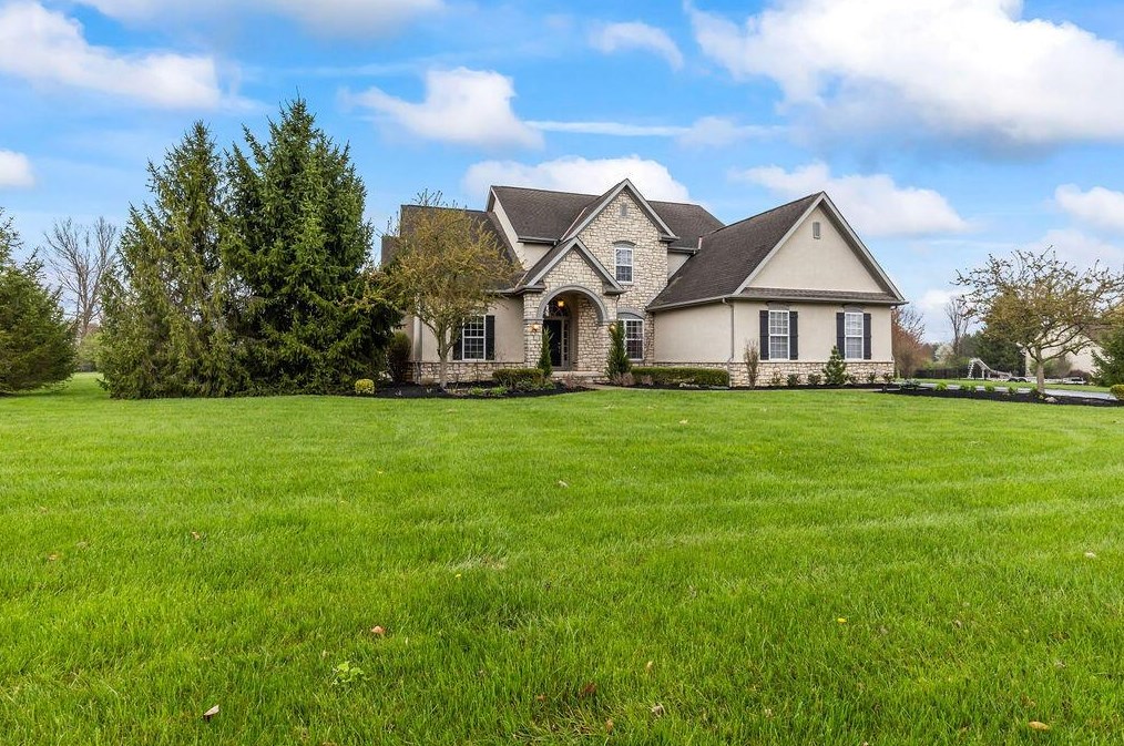 1682 Malabar Ct, Delaware OH  43015-8346 exterior