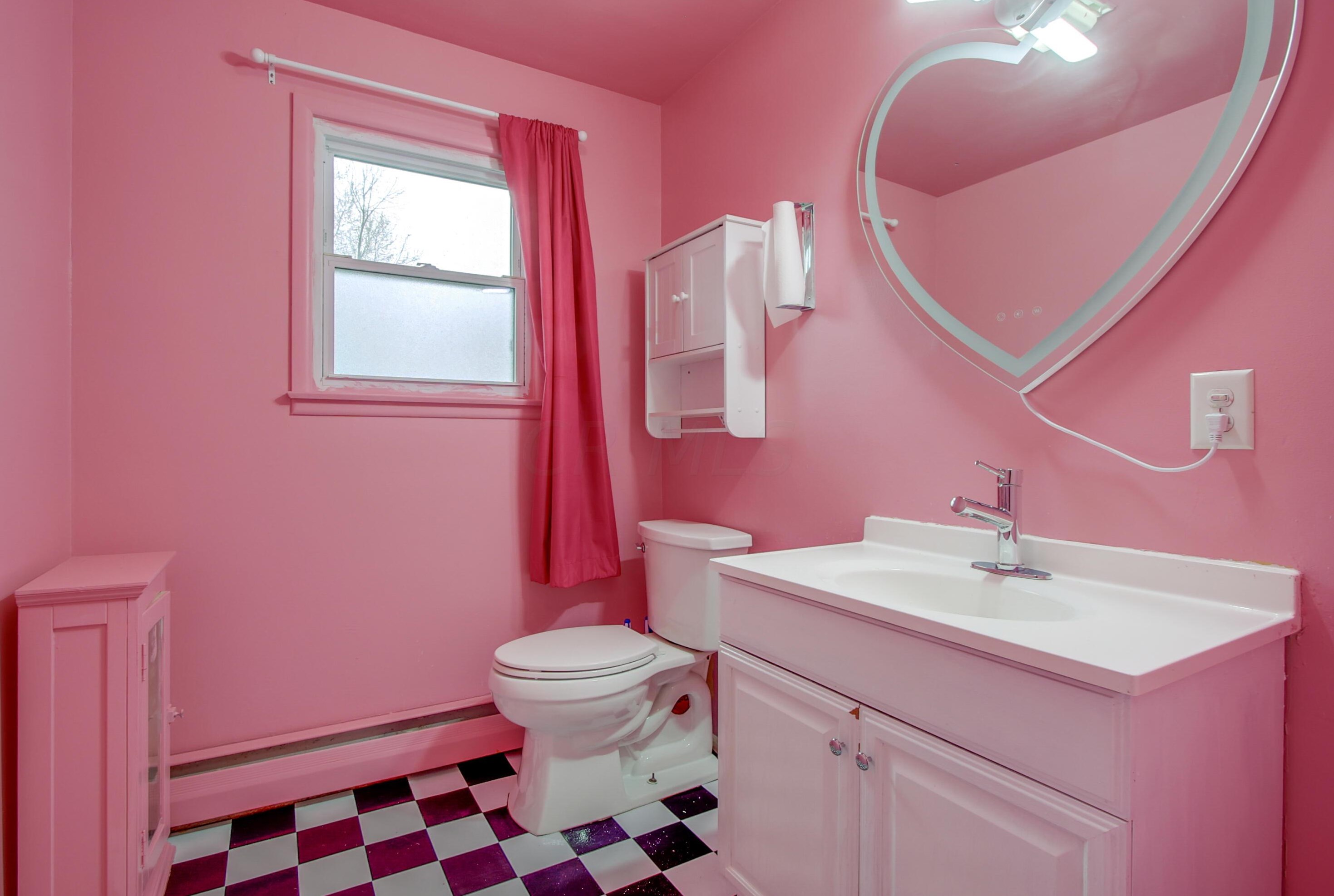 502 Lincoln St, New Carlisle OH  45344-1715 exterior