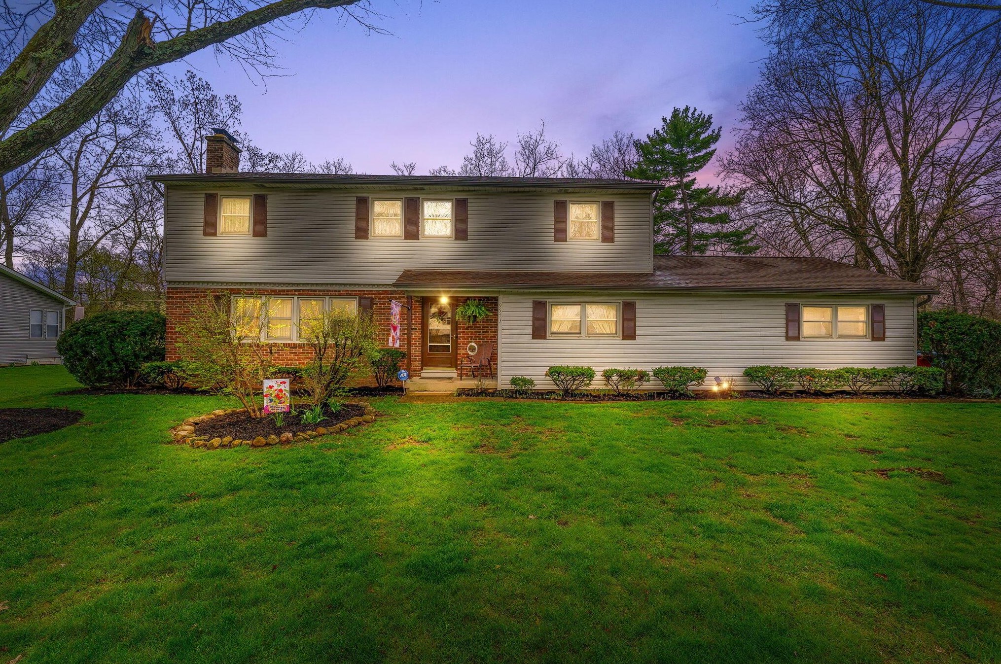 9573 Circle Dr, Pickerington, OH 43147-8531