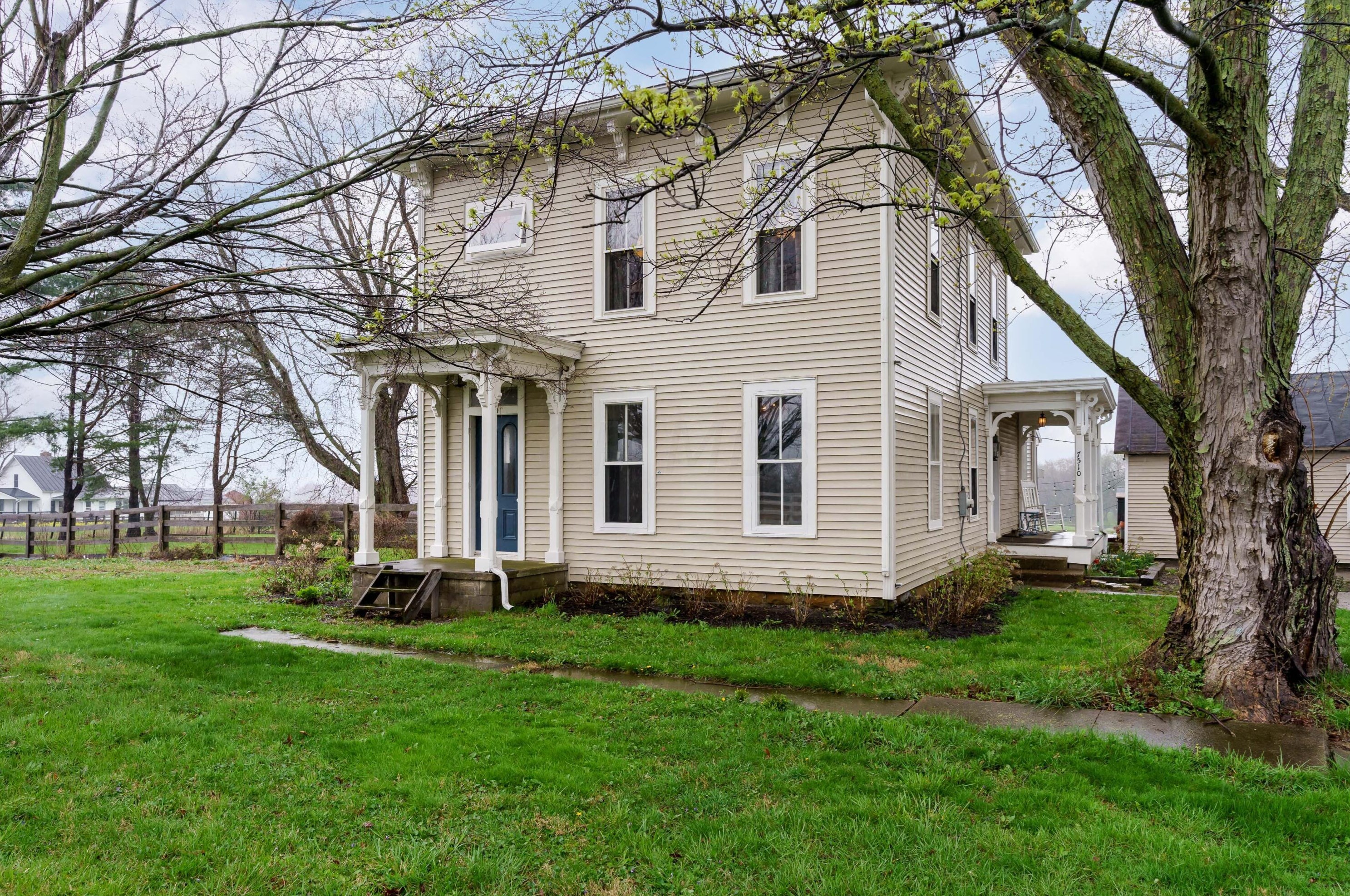7510 Granville Rd, Mount Vernon, OH 43050