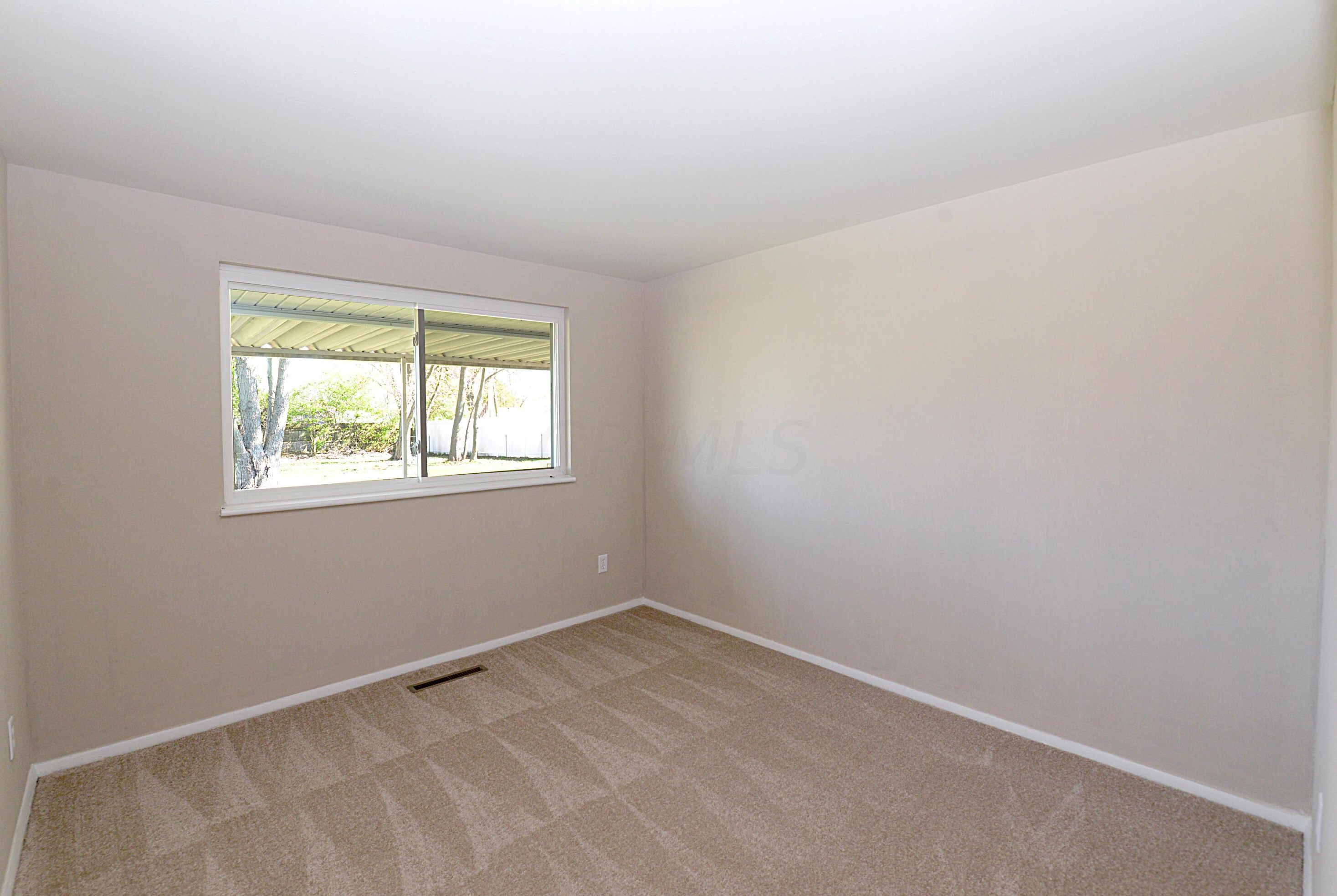 6515 Lemans Ln, Dayton OH  45424-3421 exterior