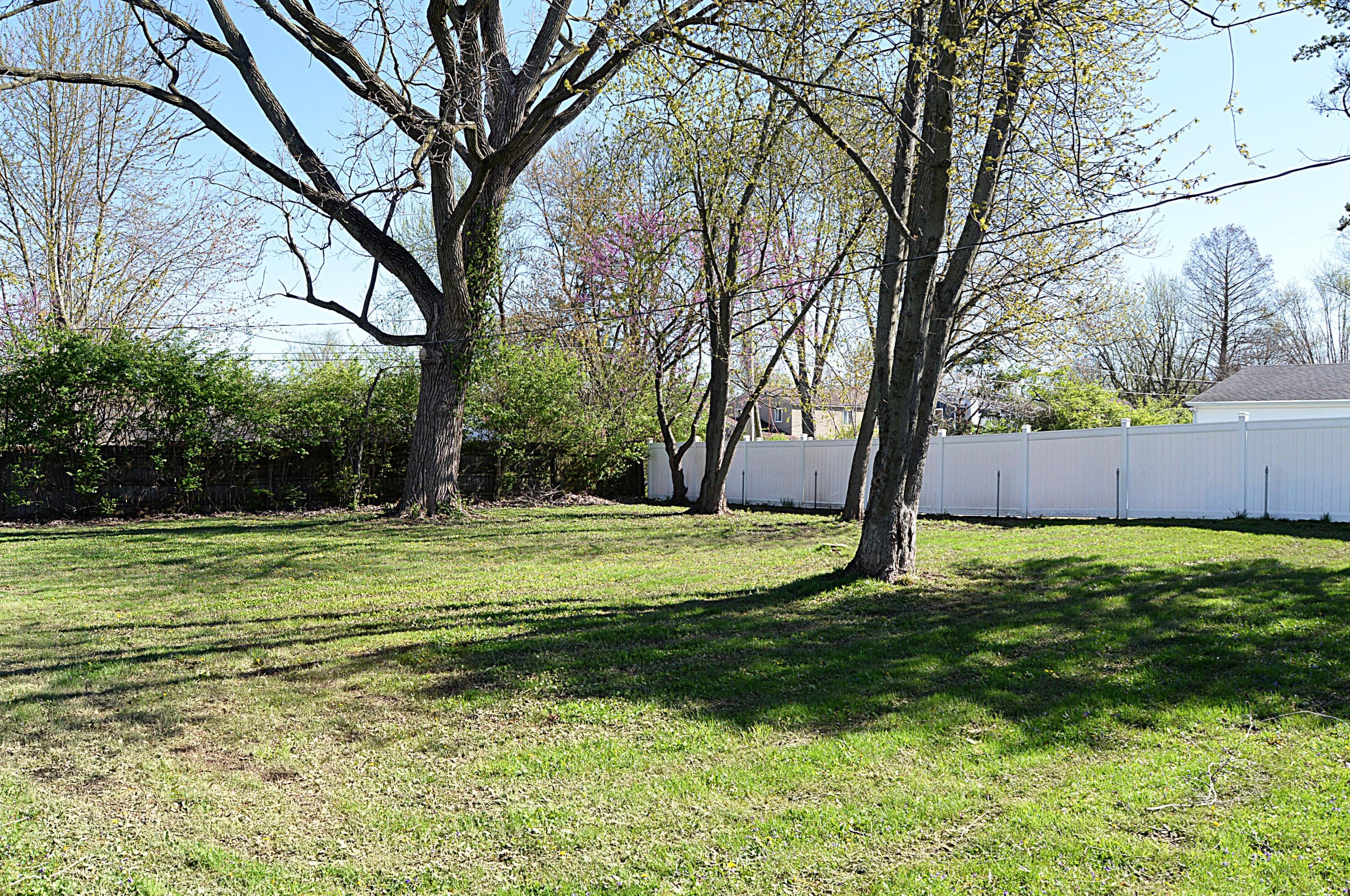 6515 Lemans Ln, Dayton OH  45424-3421 exterior