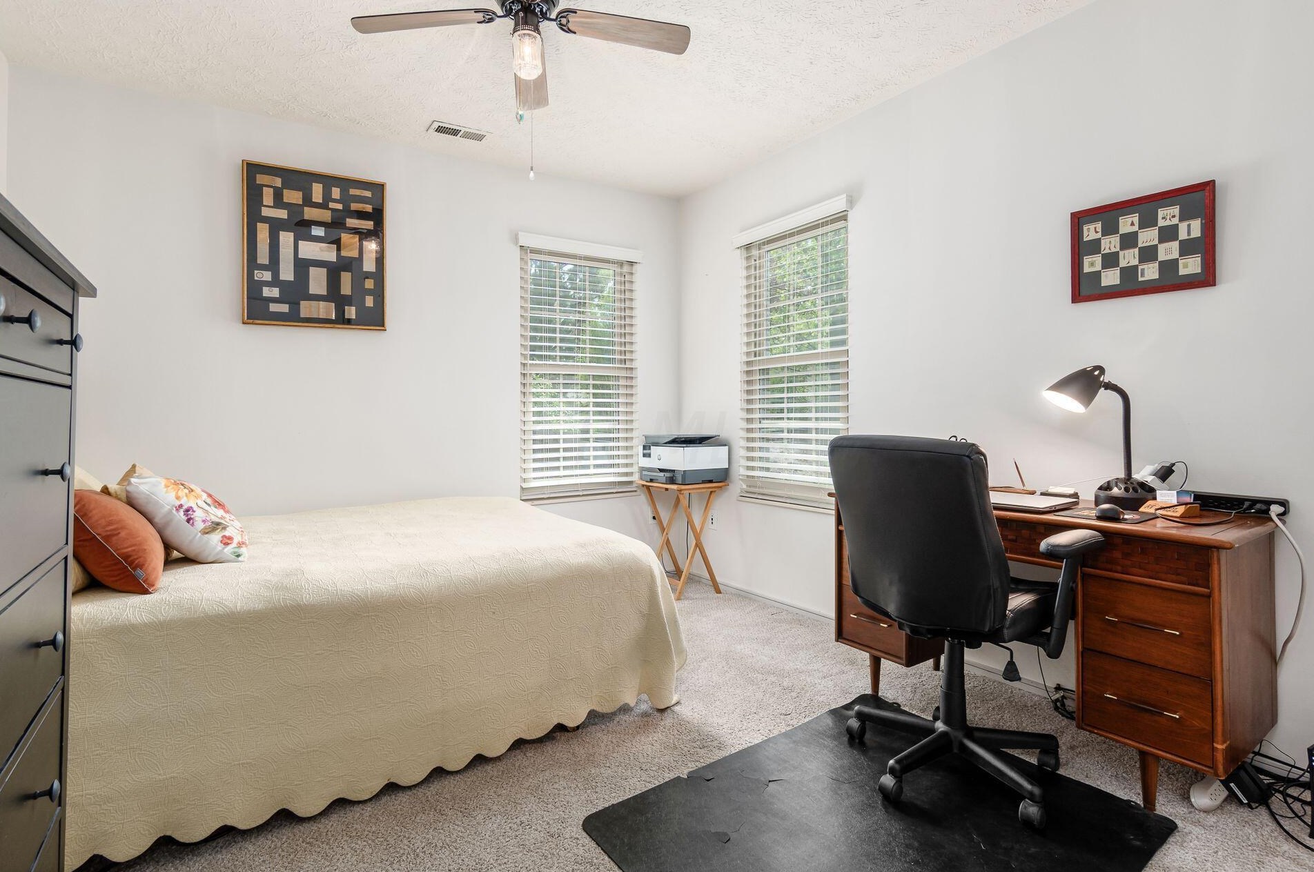 2546 Trotterslane Dr, Columbus OH  43235-5500 exterior