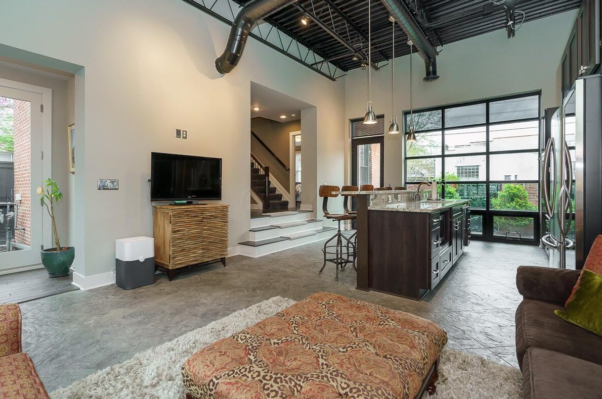 847 Kerr St, Columbus OH  43215-1462 exterior