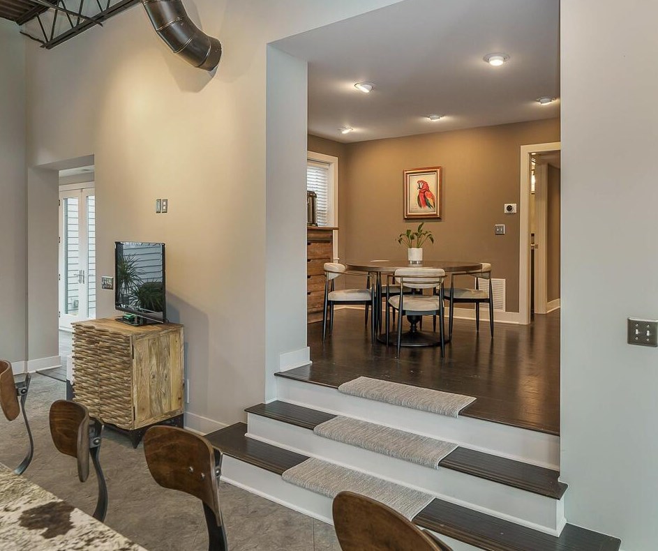 847 Kerr St, Columbus OH  43215-1462 exterior