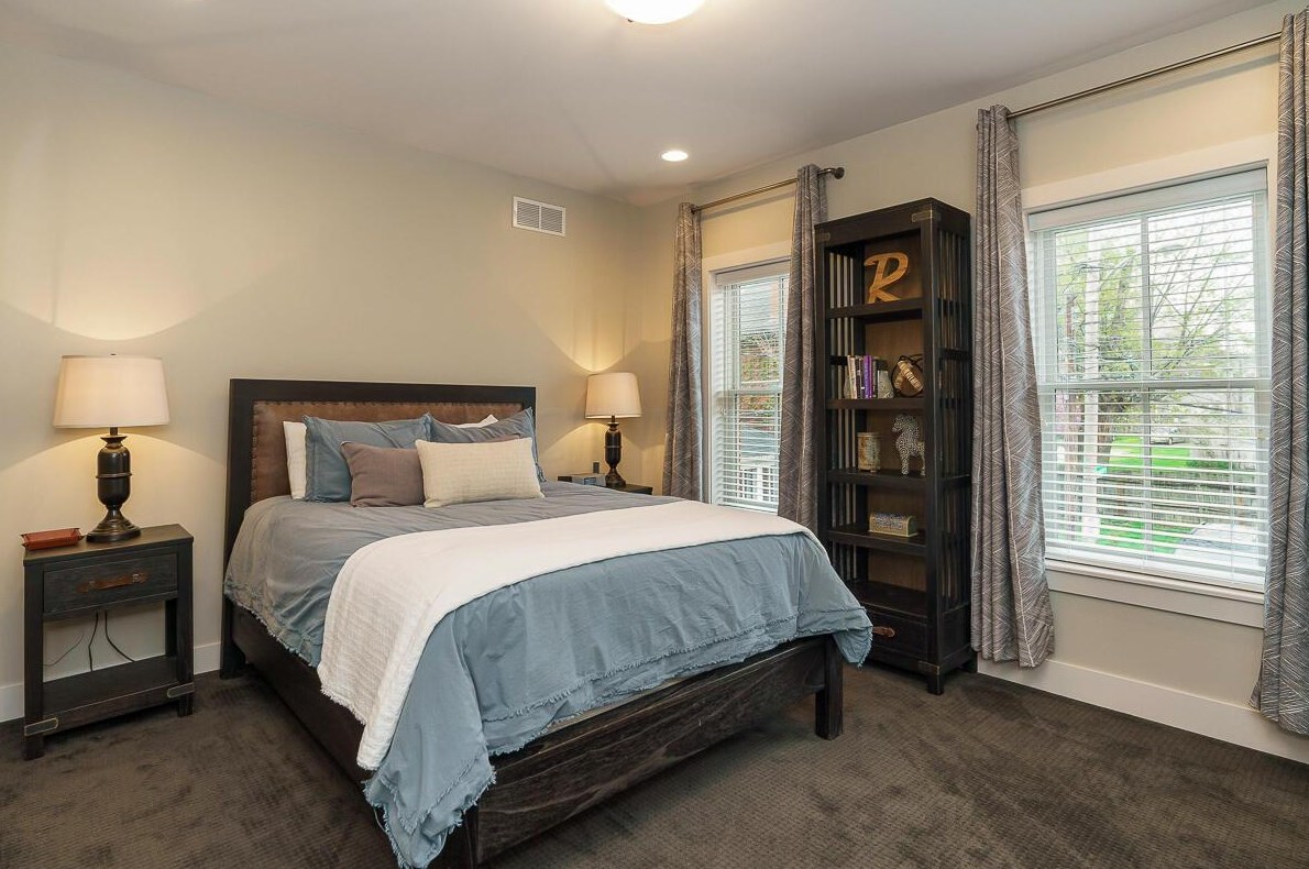 847 Kerr St, Columbus OH  43215-1462 exterior