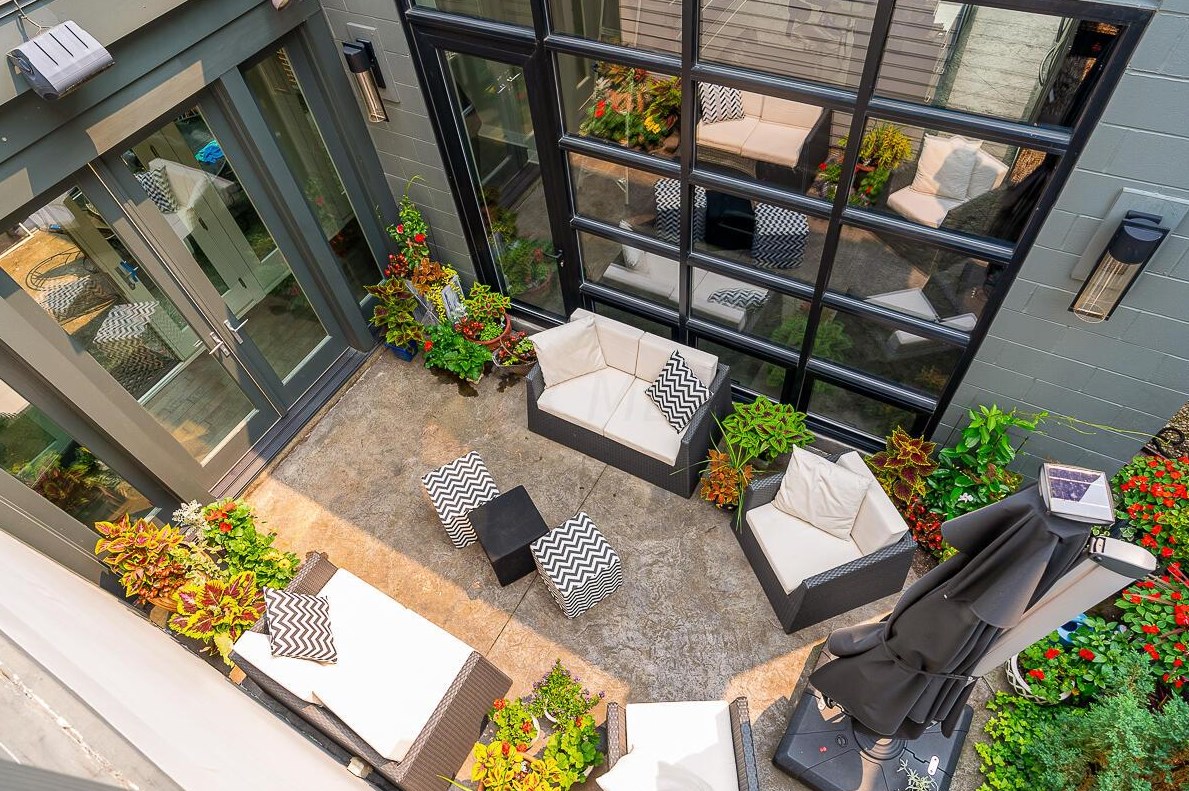 847 Kerr St, Columbus OH  43215-1462 exterior