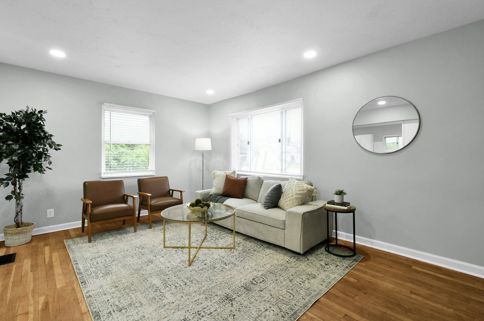 205 Ashburton Rd, Columbus OH 43213-2240 exterior