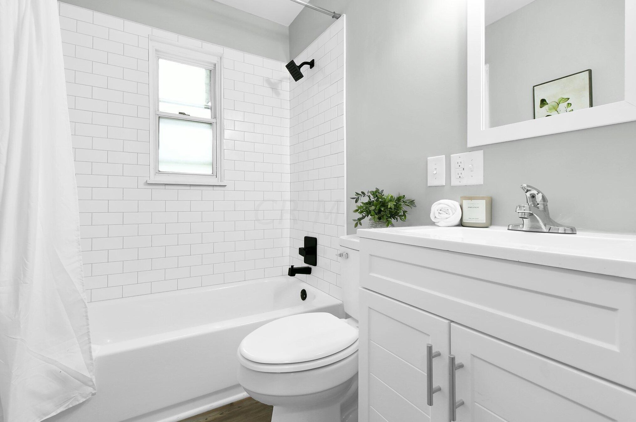 205 Ashburton Rd, Columbus OH 43213-2240 exterior