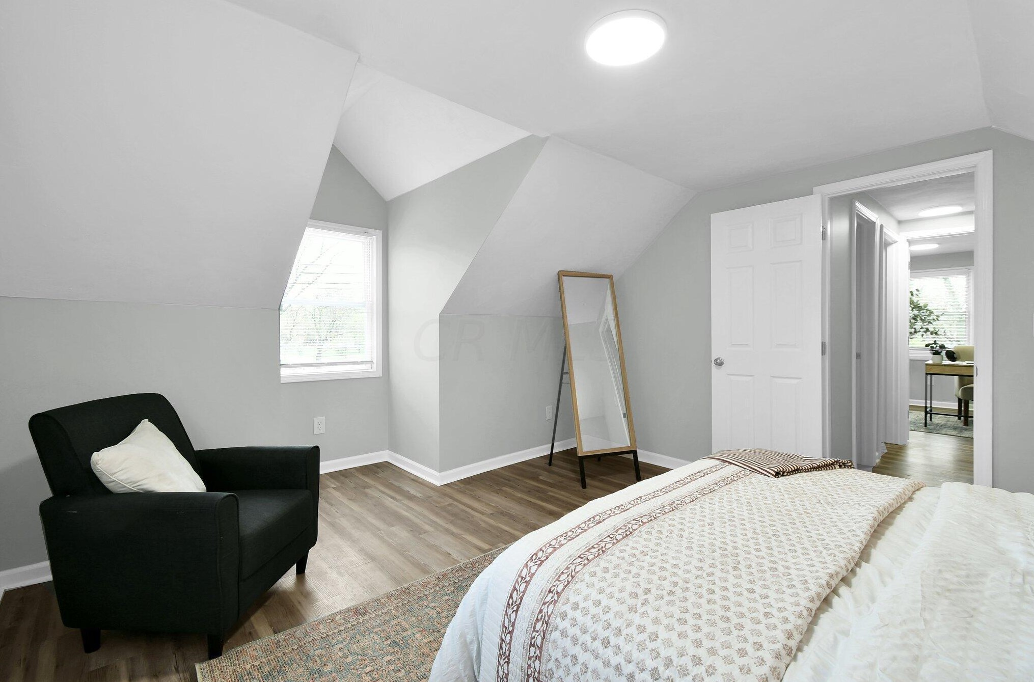 205 Ashburton Rd, Columbus OH 43213-2240 exterior