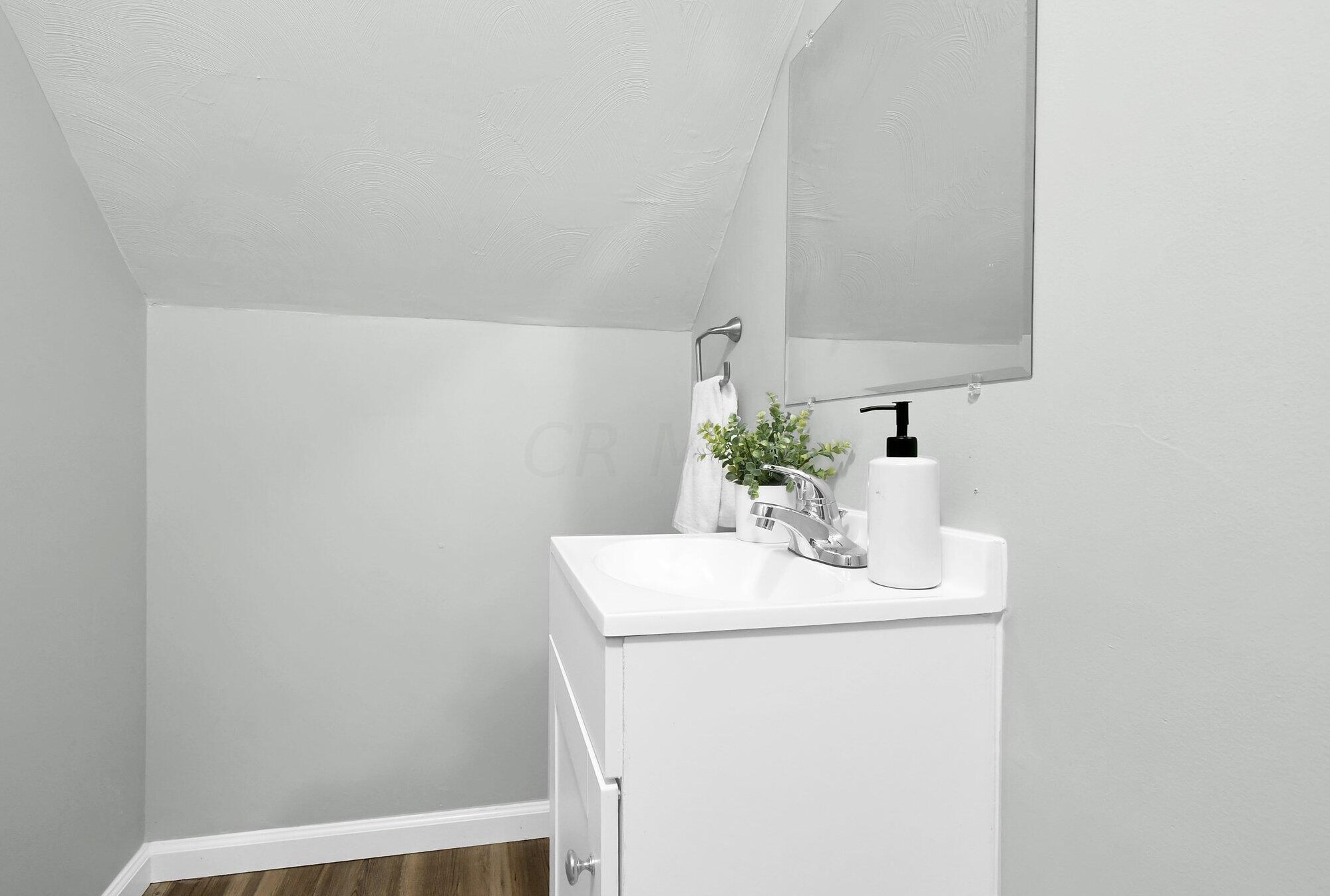 205 Ashburton Rd, Columbus OH 43213-2240 exterior