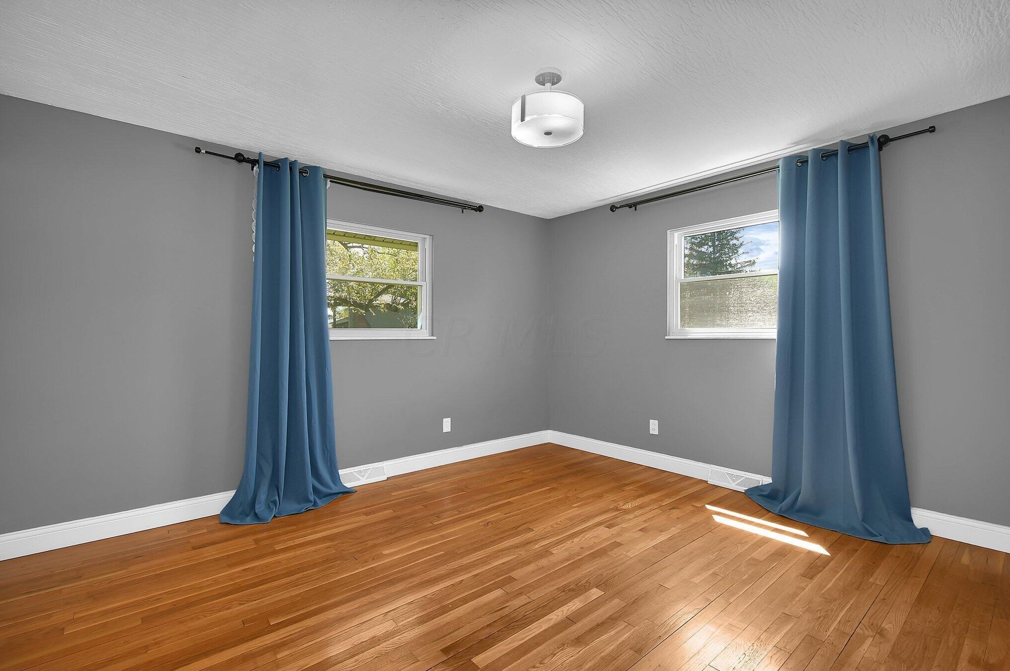 3254 Grey Fox Dr, Columbus OH 43230-1923 exterior