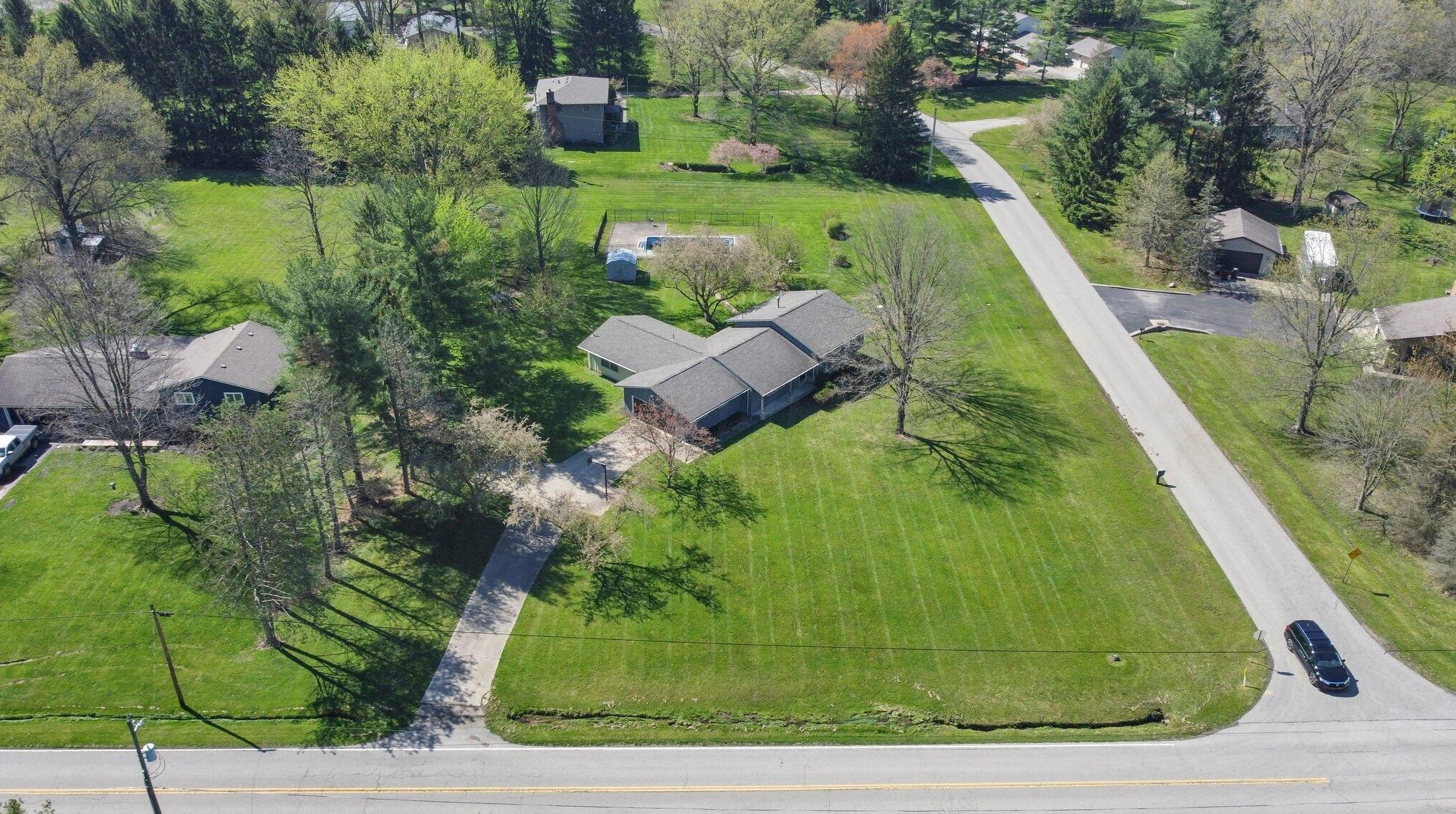 3254 Grey Fox Dr, Columbus OH 43230-1923 exterior