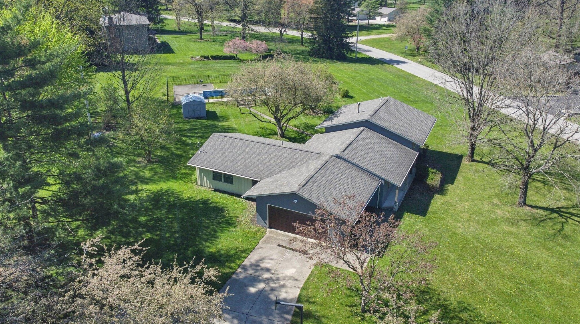 3254 Grey Fox Dr, Columbus OH 43230-1923 exterior