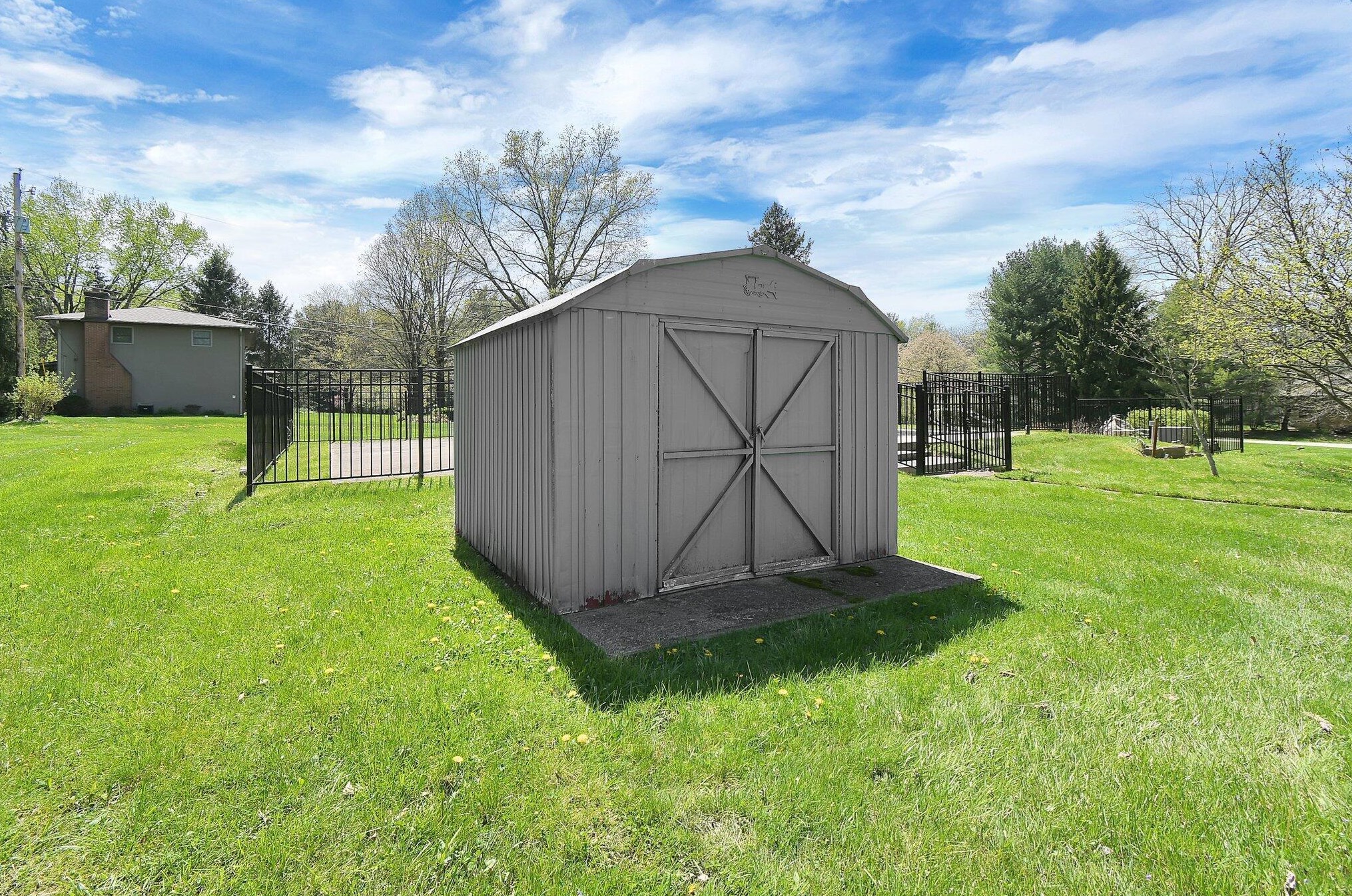 3254 Grey Fox Dr, Columbus OH 43230-1923 exterior