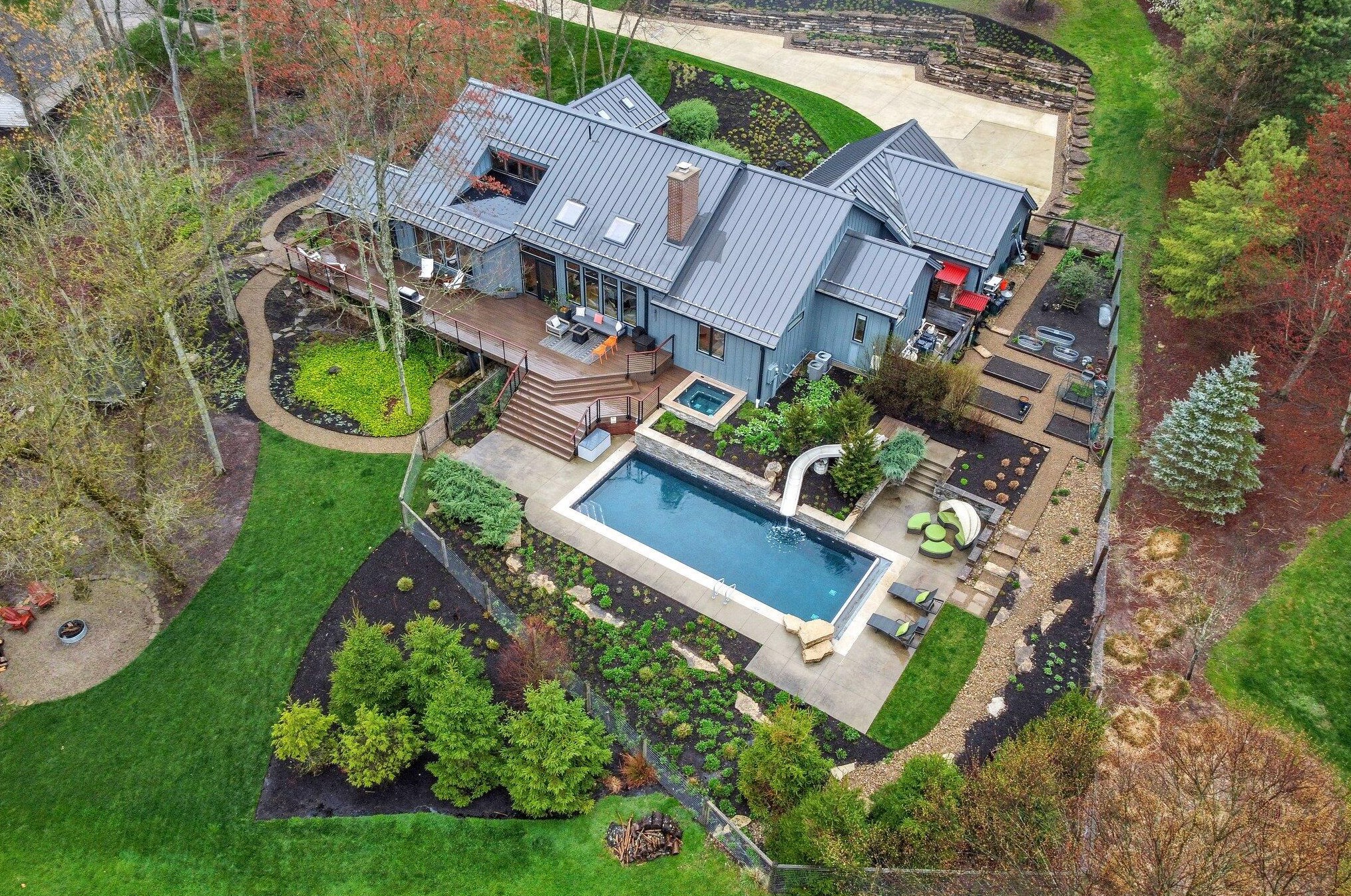 150 Pinehurst Dr, Granville, OH 43023-9339