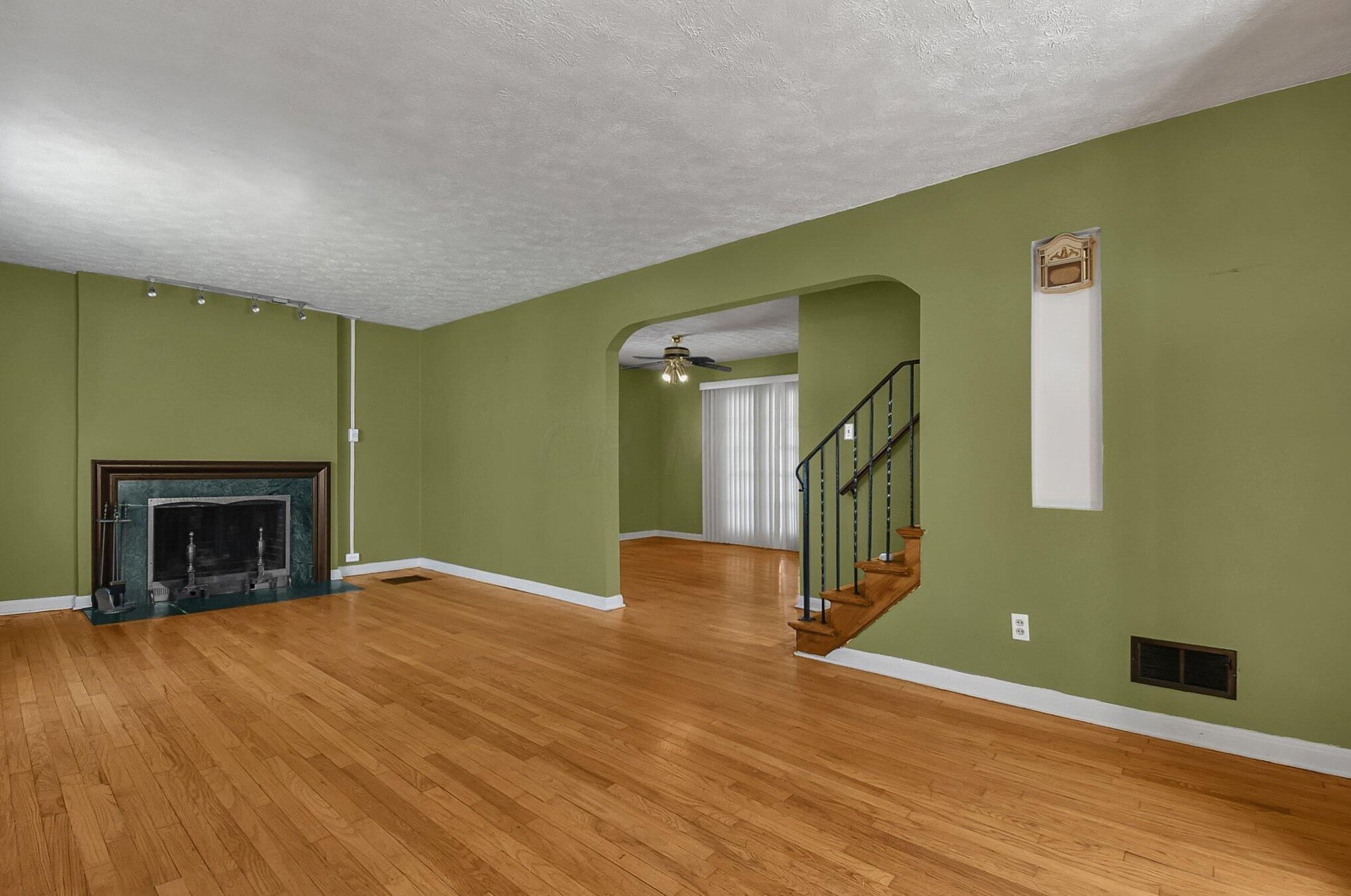 1092 Kelton Ave, Columbus OH  43206-1728 exterior
