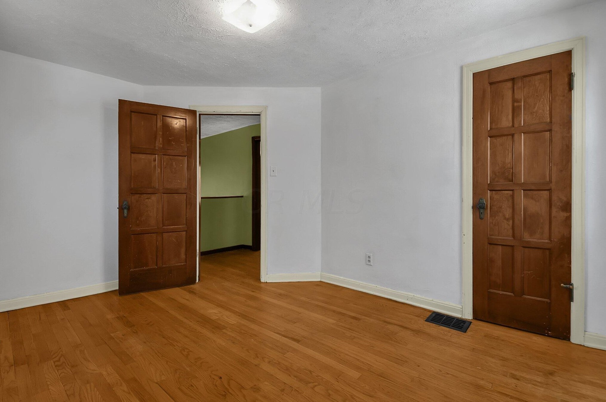 1092 Kelton Ave, Columbus OH  43206-1728 exterior