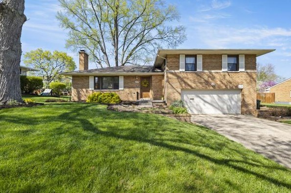 728 Garrett Dr, Columbus, OH 43214-2914