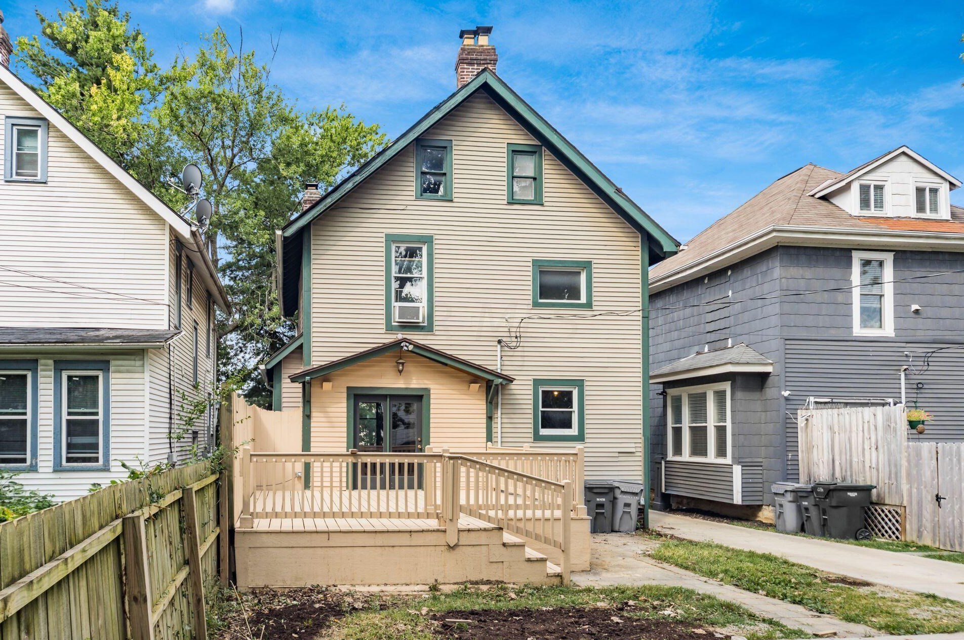 2390 Indianola Ave, Columbus OH  43202-3013 exterior