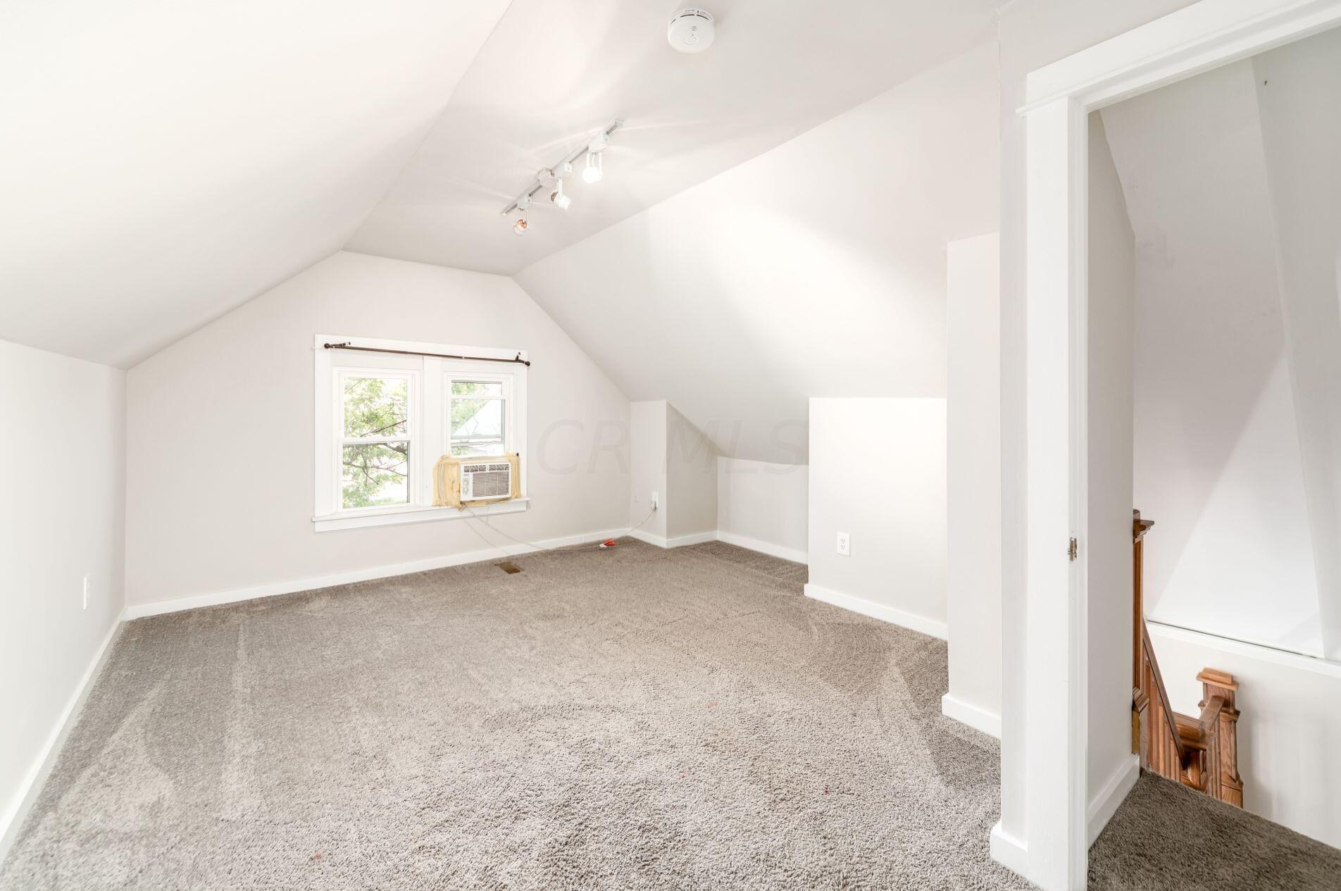 2390 Indianola Ave, Columbus OH  43202-3013 exterior