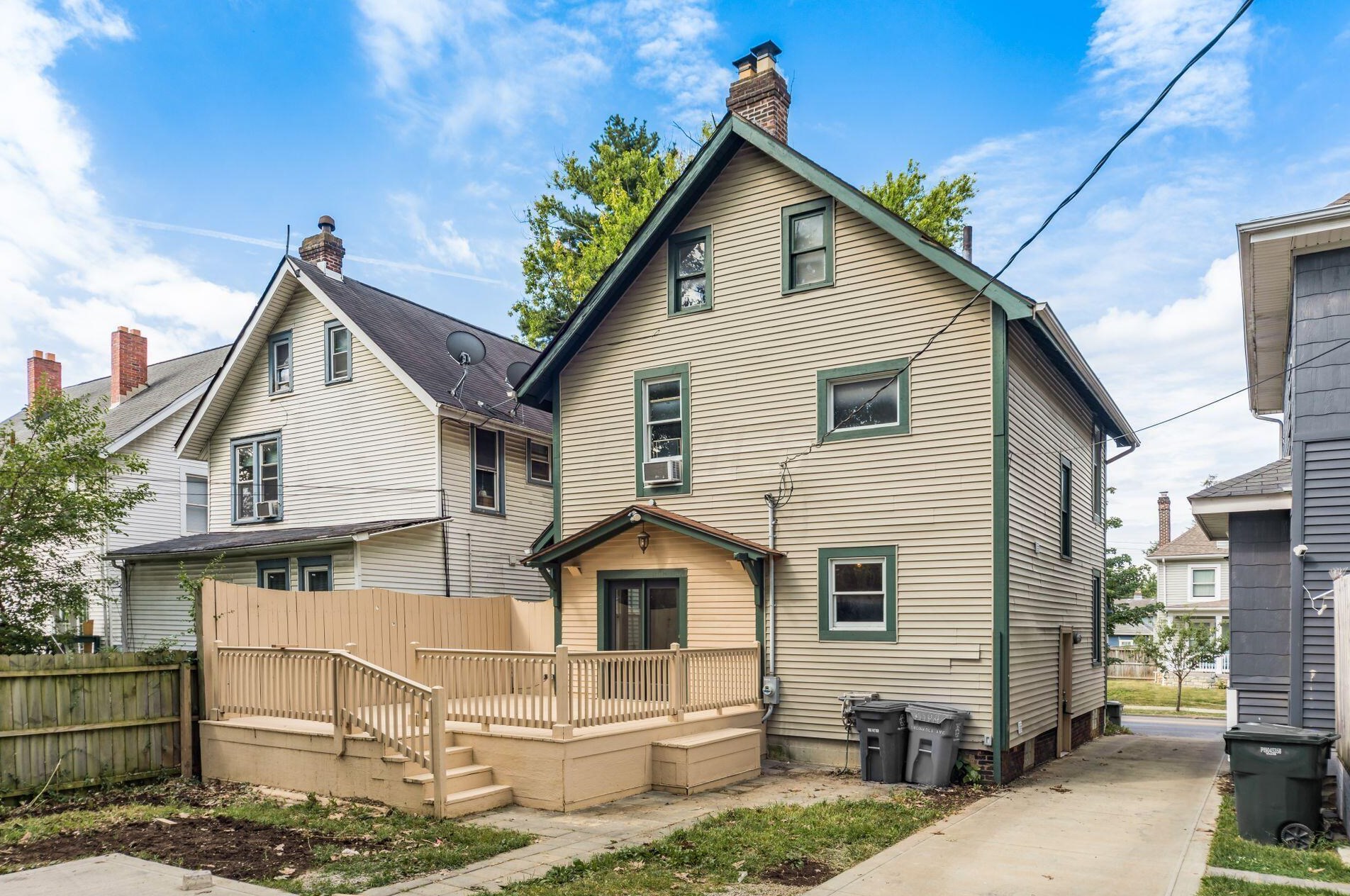 2390 Indianola Ave, Columbus OH  43202-3013 exterior