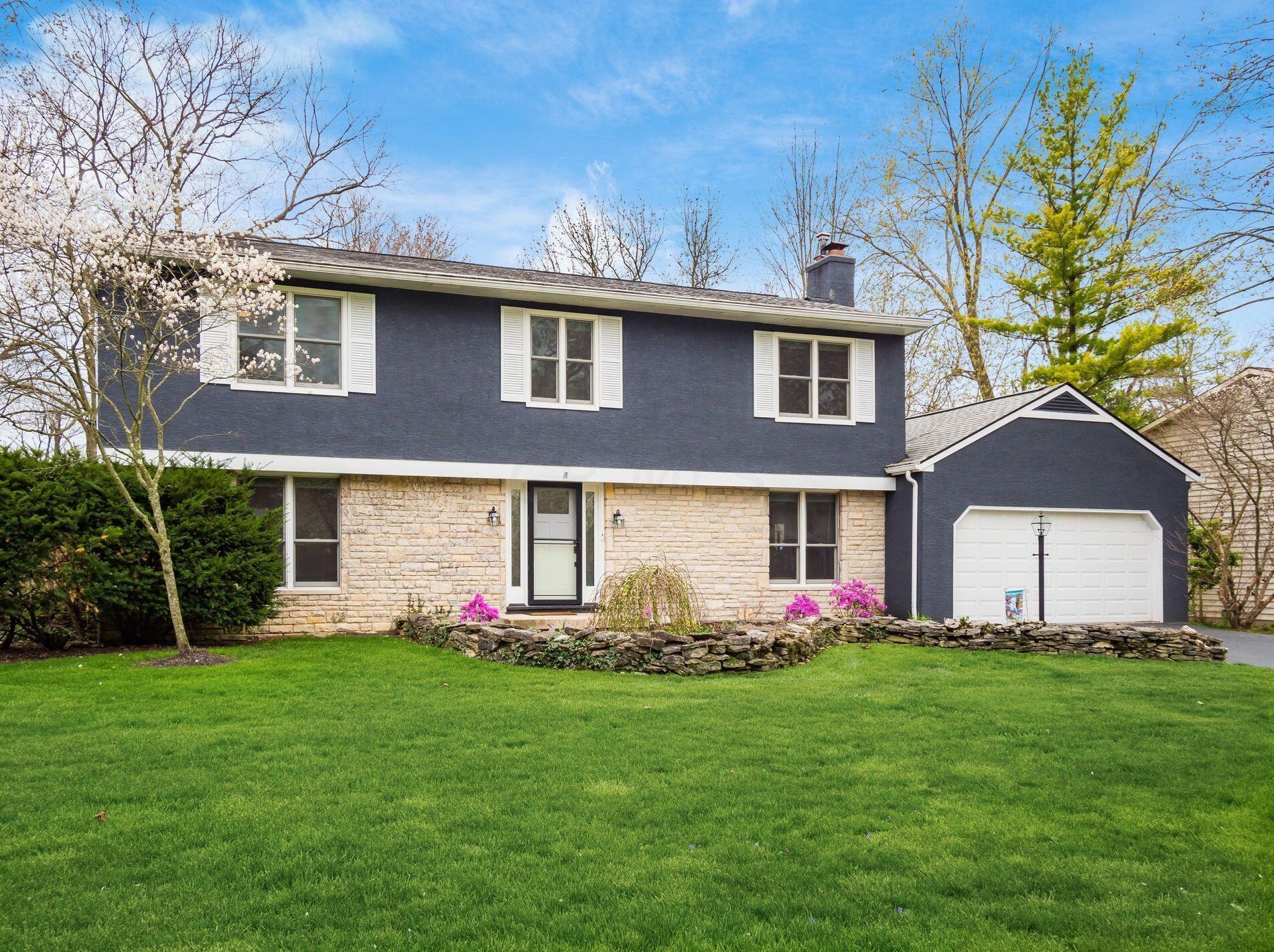 1825 Victorian Ct, Columbus, OH 43220