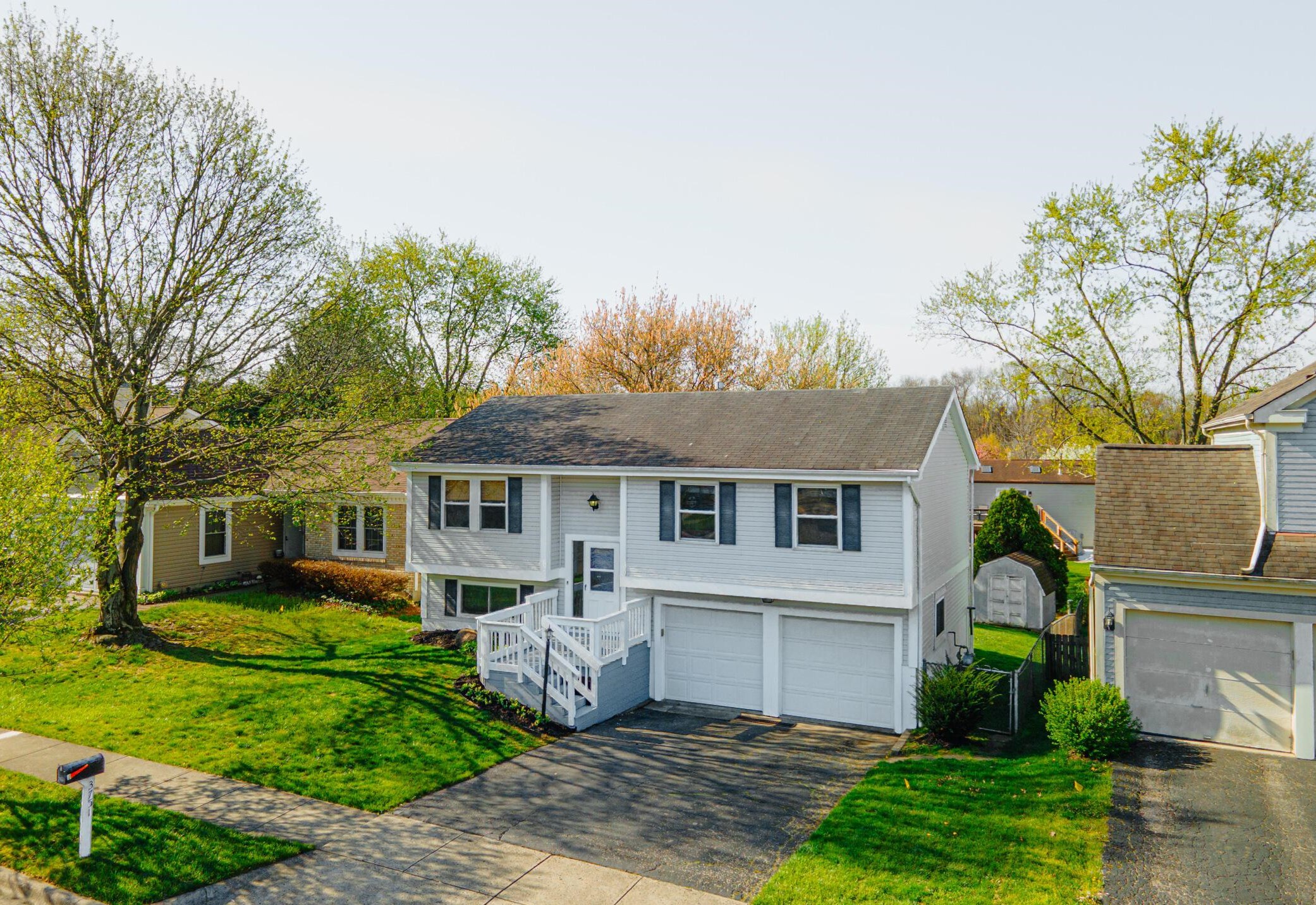 3751 Harborough Dr, Columbus OH  43230-4046 exterior