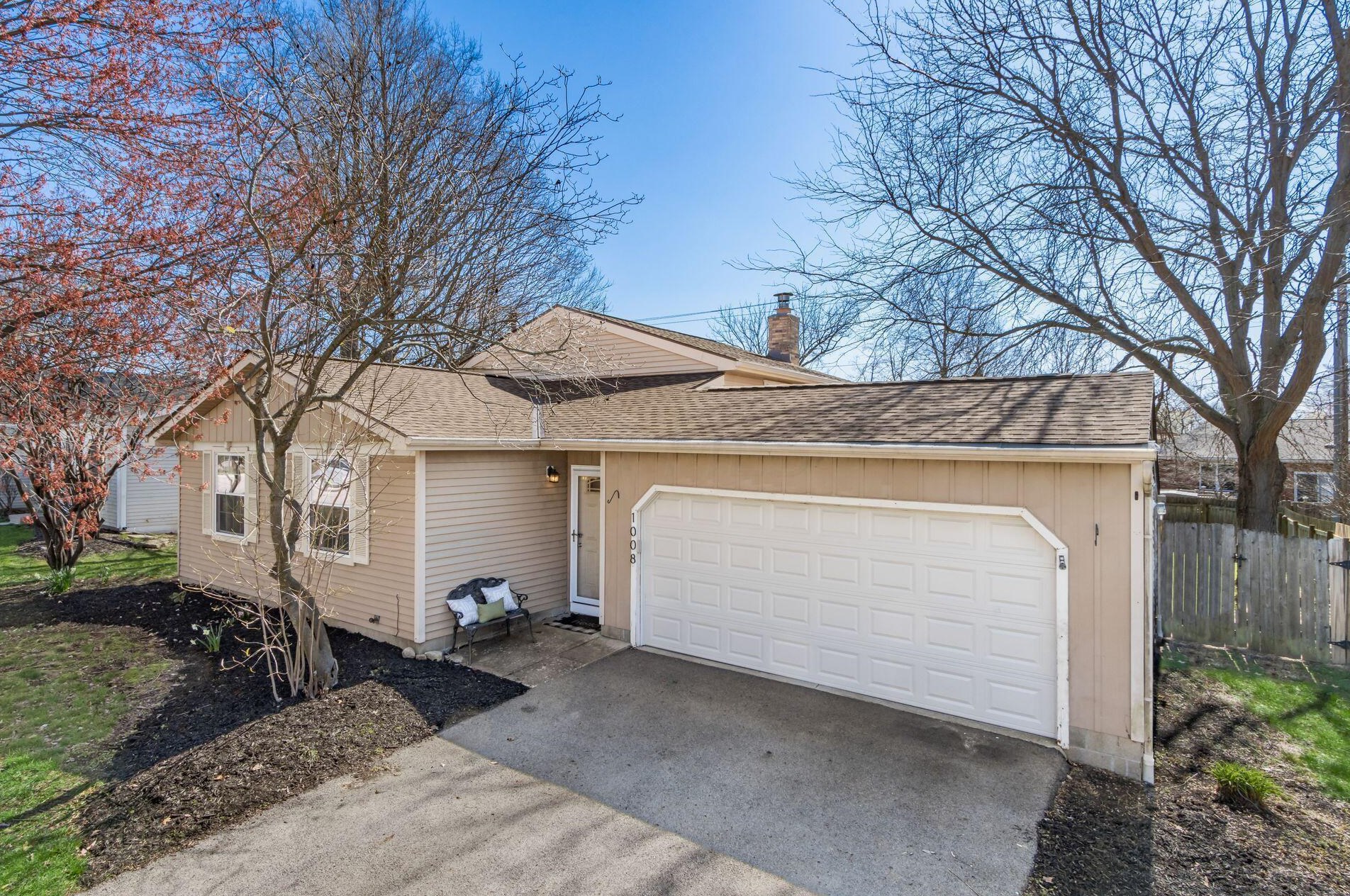 1008 Harbridge Ct, Westerville, OH 43081-3569