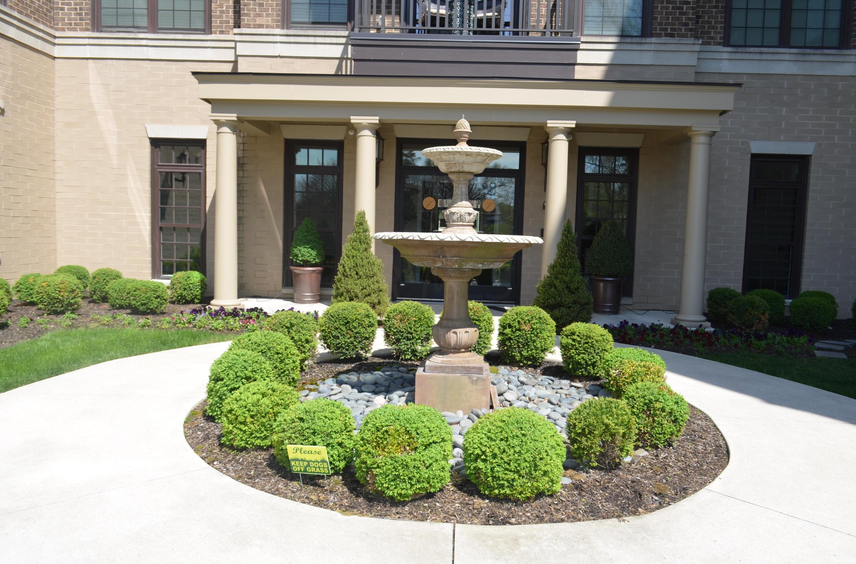 1670 E Broad St #202, Columbus, OH 43203