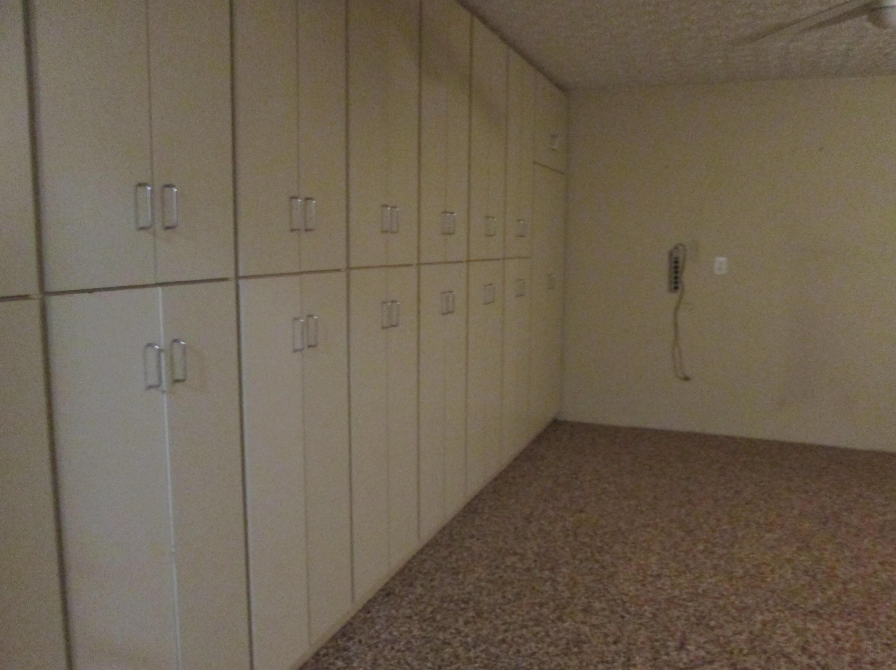 4712 Collingville Way, Columbus OH 43230-8438 exterior