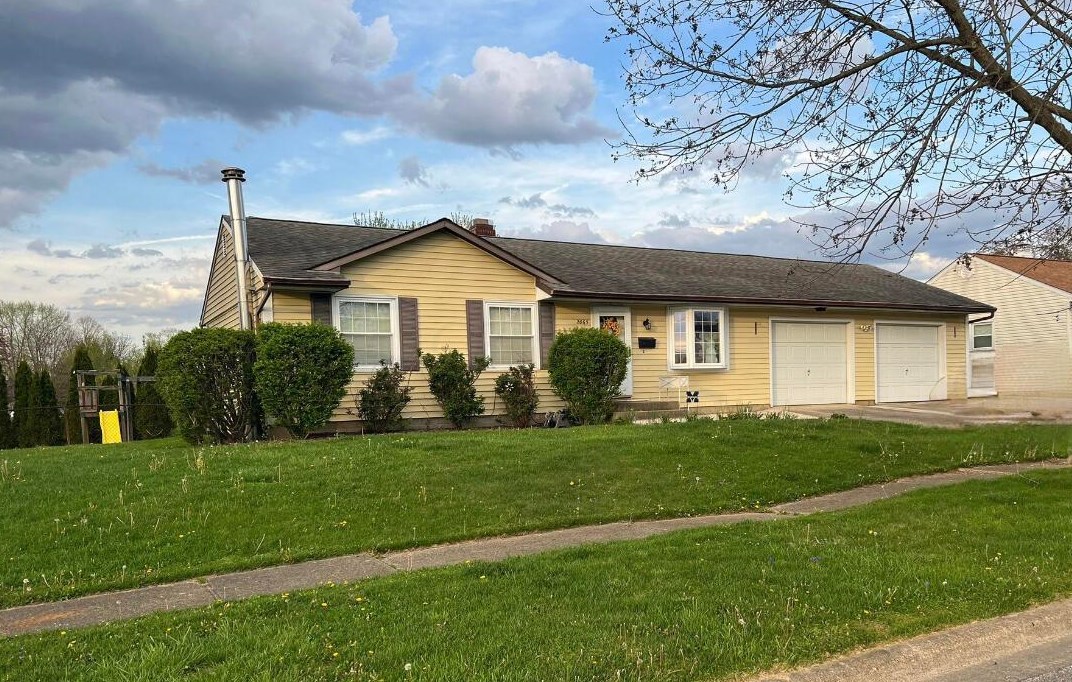 2065 Turner Dr, Lancaster, OH 43130-2280