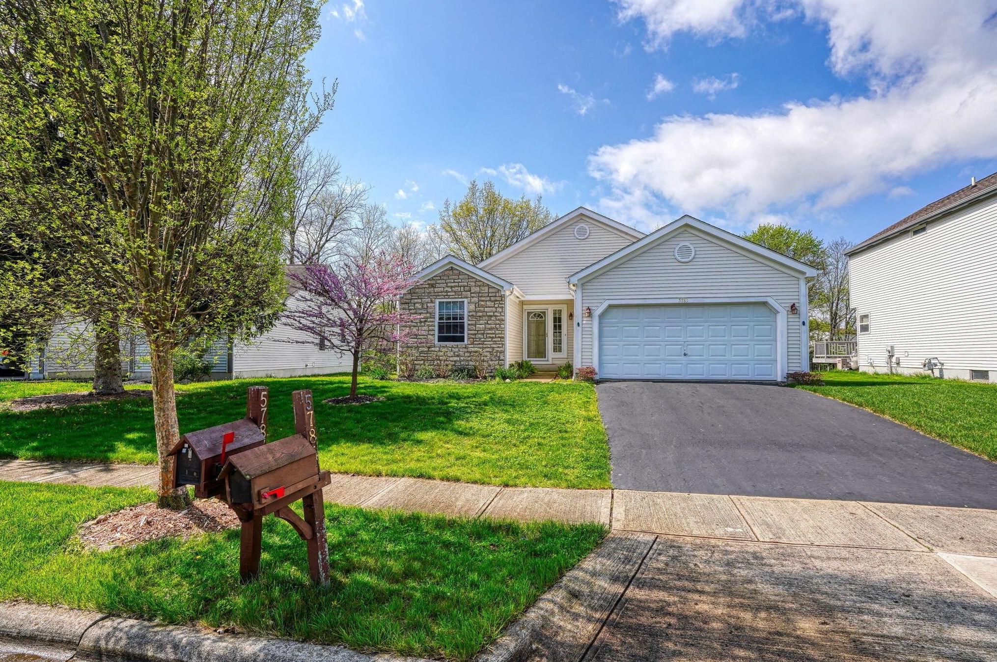 5783 Wooden Plank Rd, Hilliard, OH 43026-6017