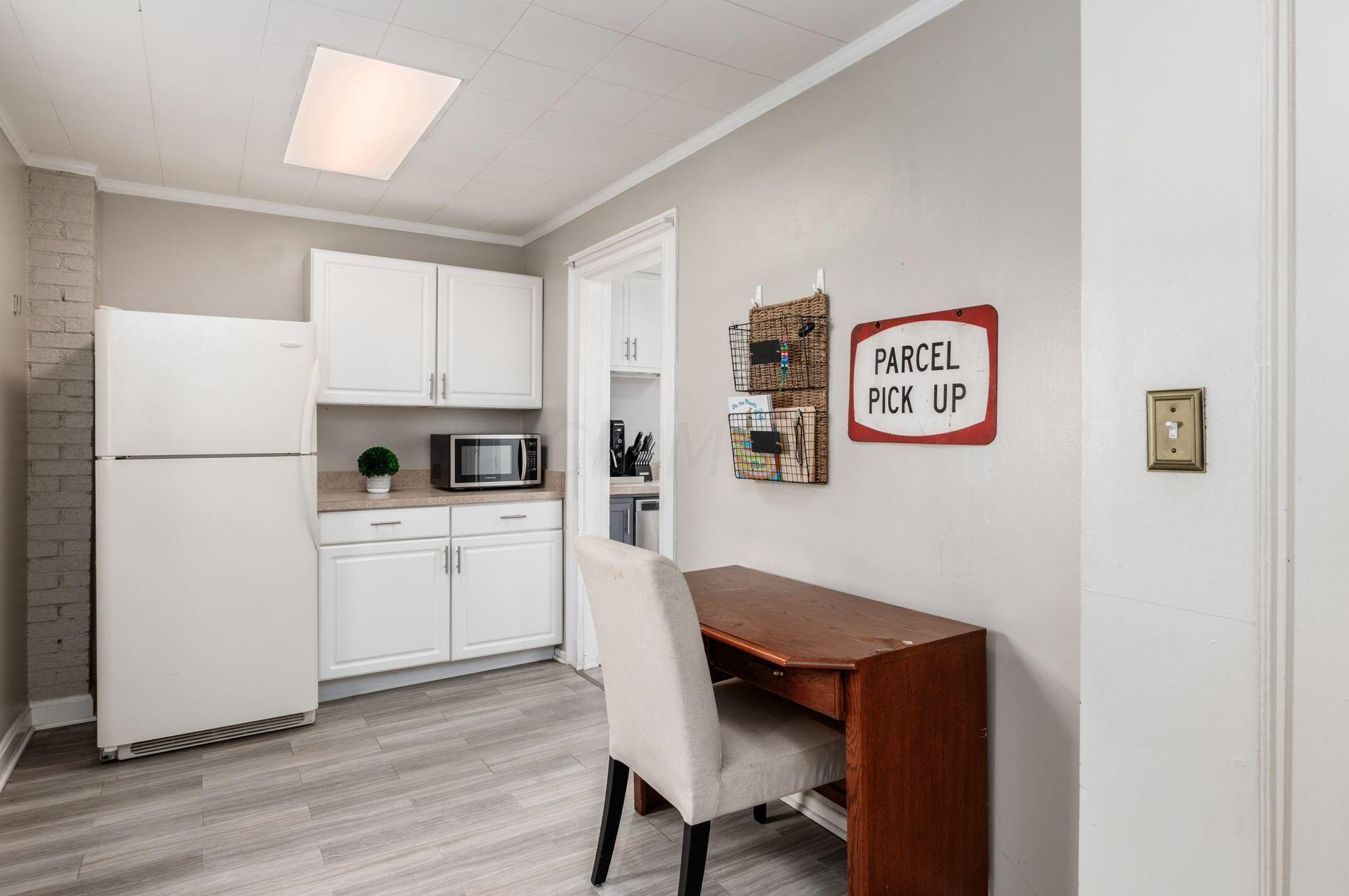 136 Blenheim Rd, Columbus OH 43214-3265 exterior