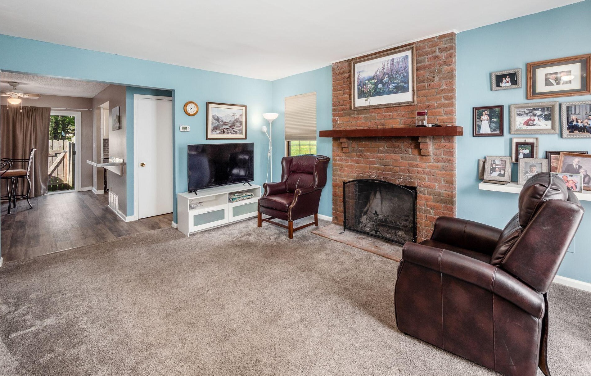 5237 Brandy Oaks Ln, Columbus, OH 43220-6244