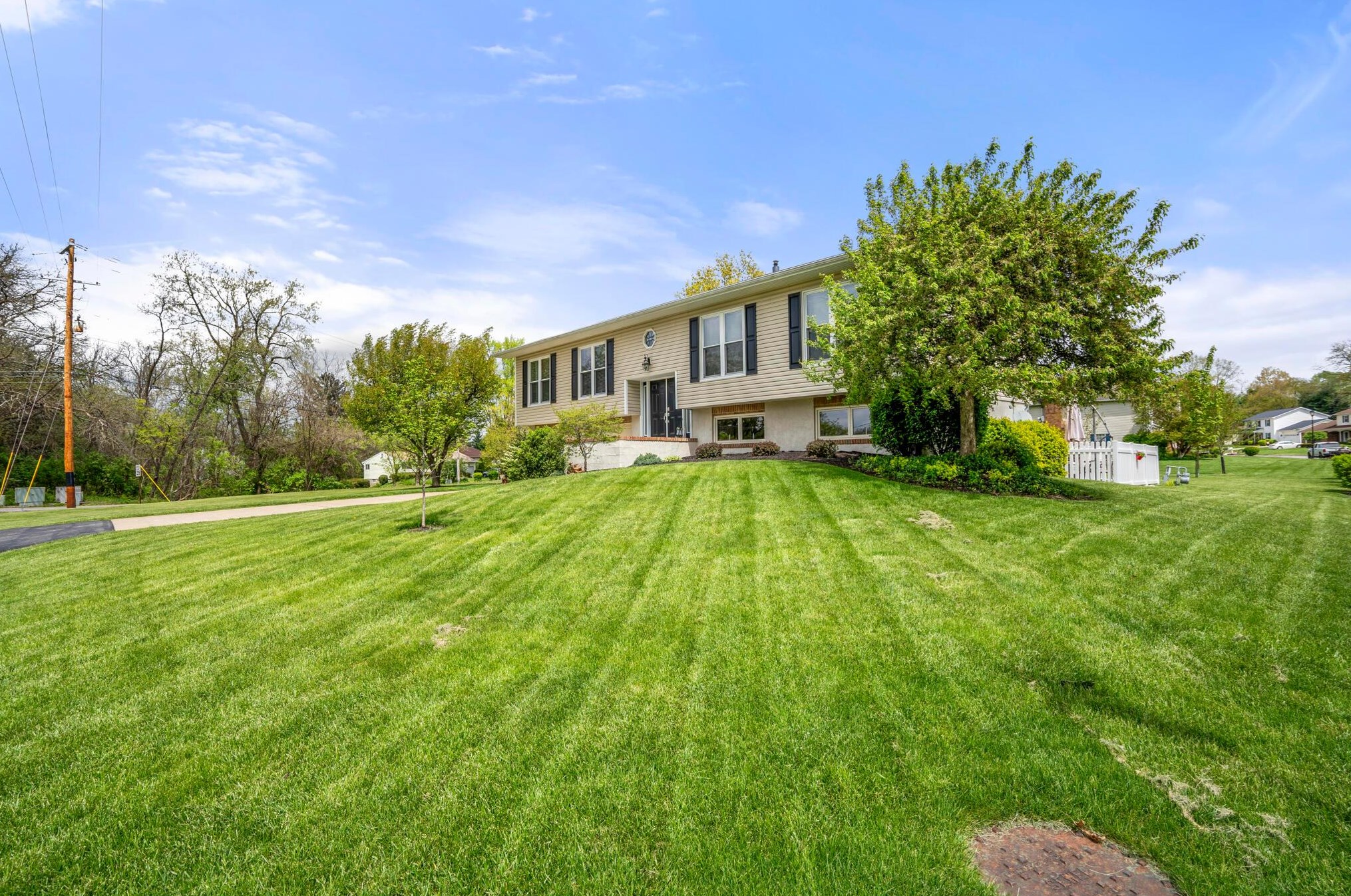 494 Sells Rd, Lancaster, OH 43130-8785