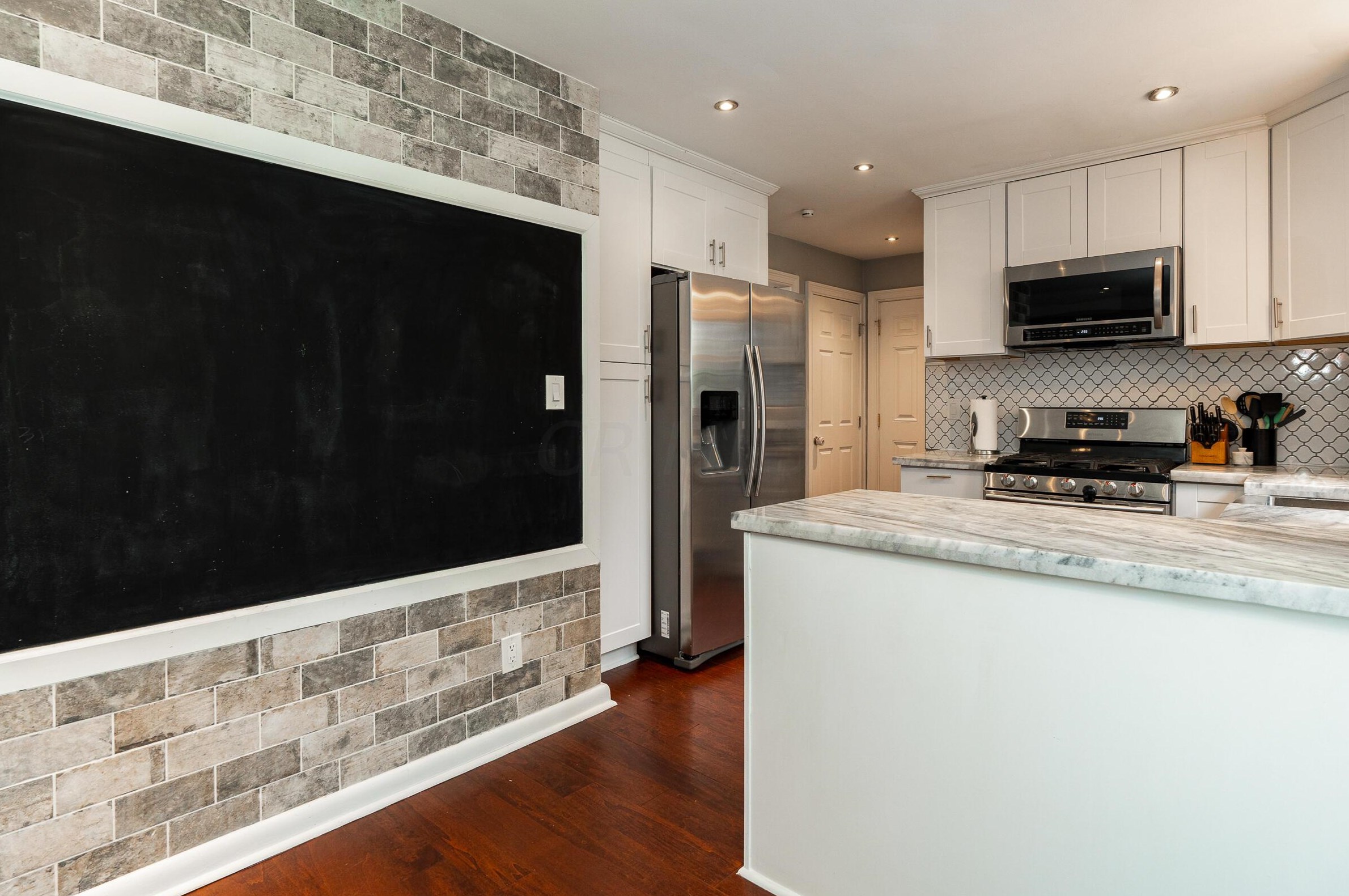 2605 Livingston Ave, Columbus OH  43209-2944 exterior