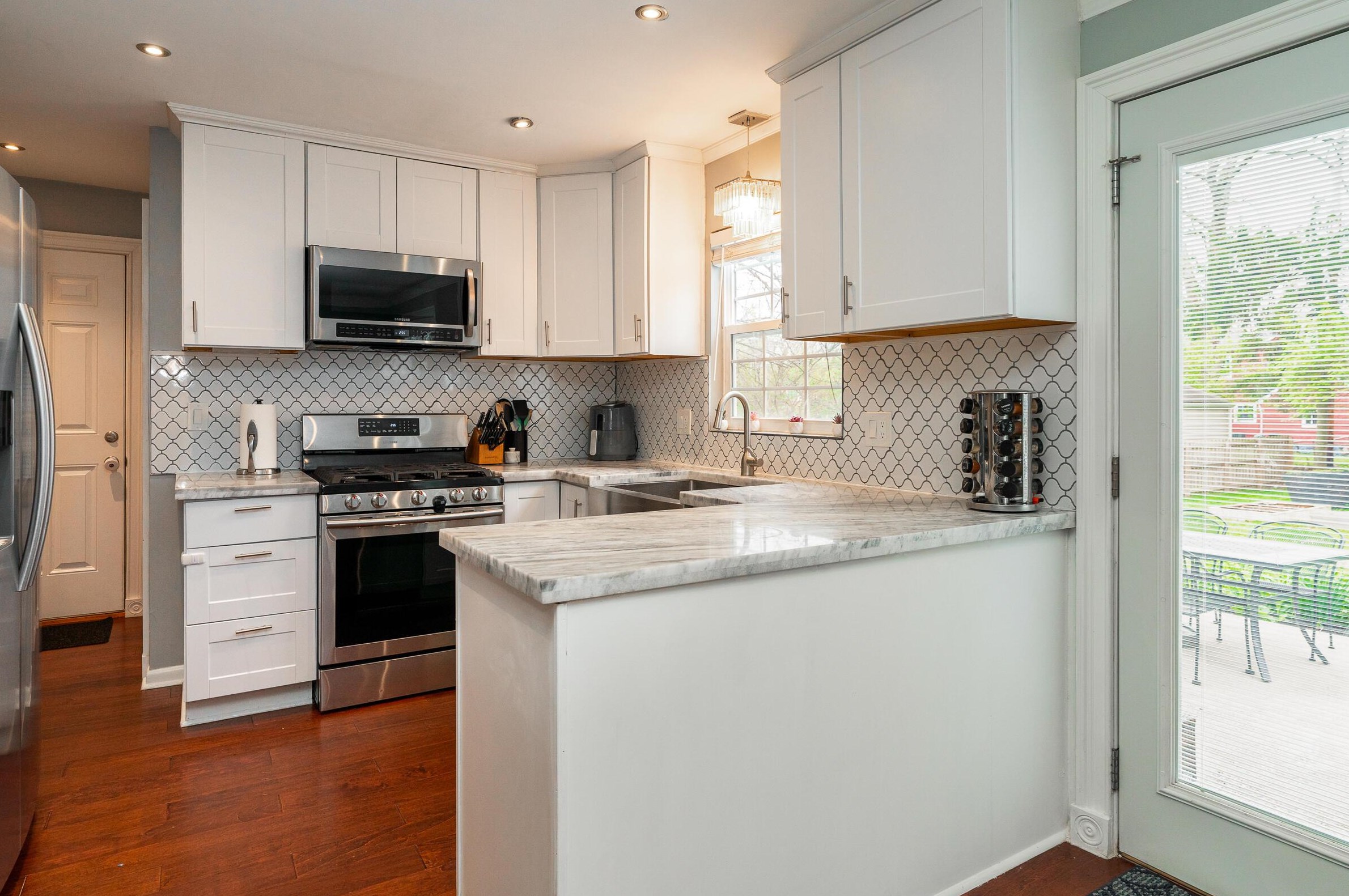 2605 Livingston Ave, Columbus OH  43209-2944 exterior