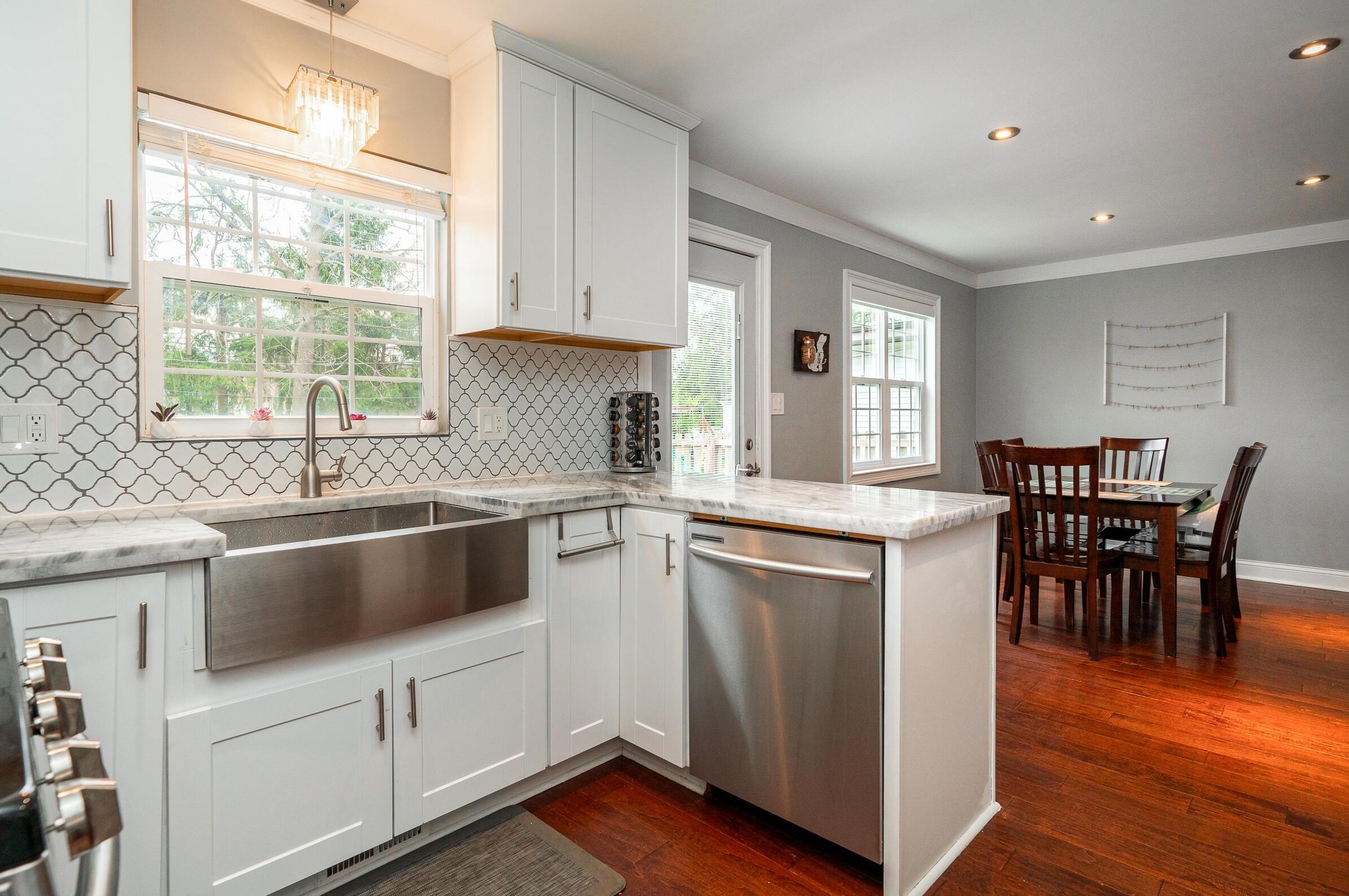 2605 Livingston Ave, Columbus OH  43209-2944 exterior