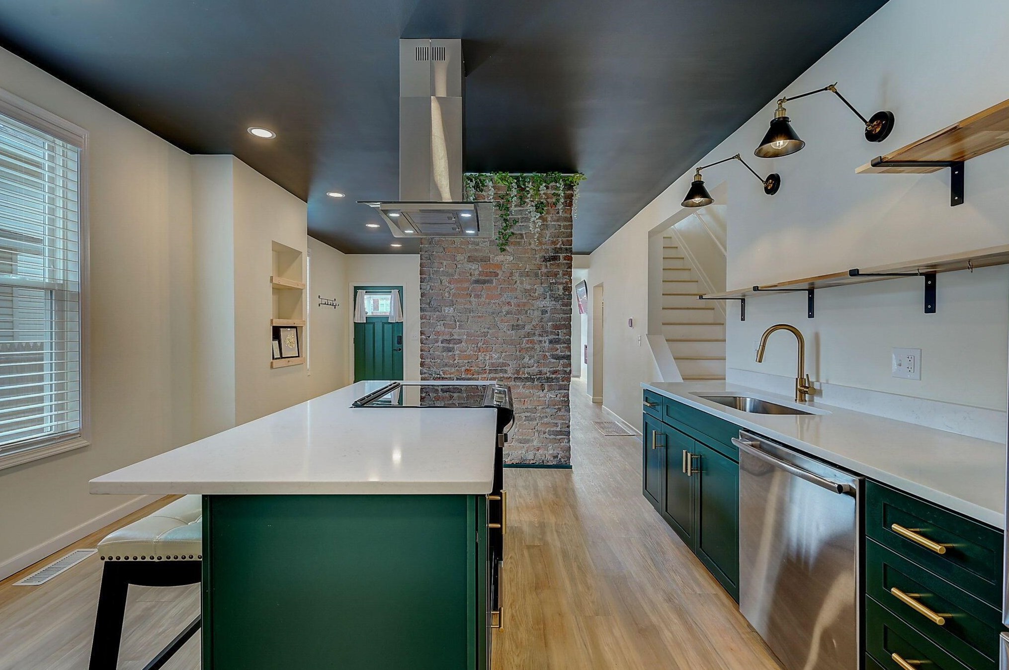 606 Stewart Ave, Columbus OH  43206-2884 exterior