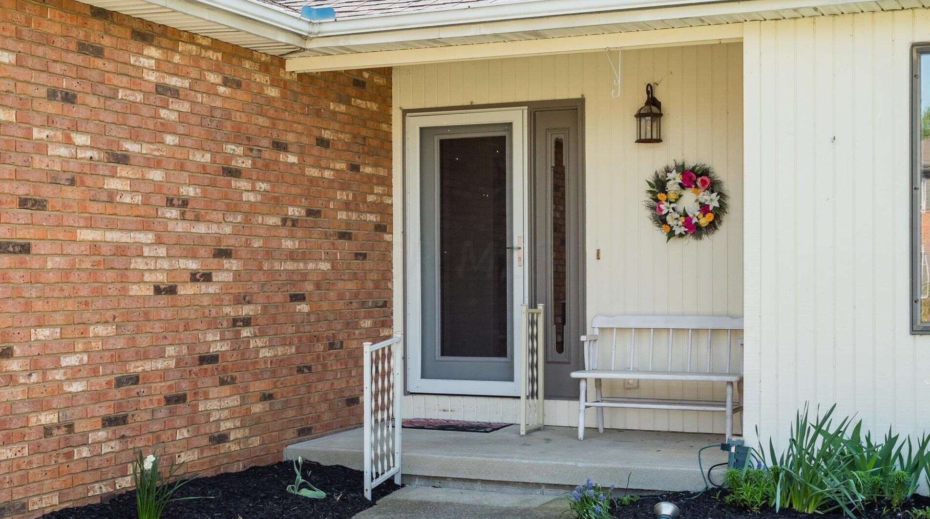 1580 Parkland Dr, Lancaster OH  43130-9790 exterior