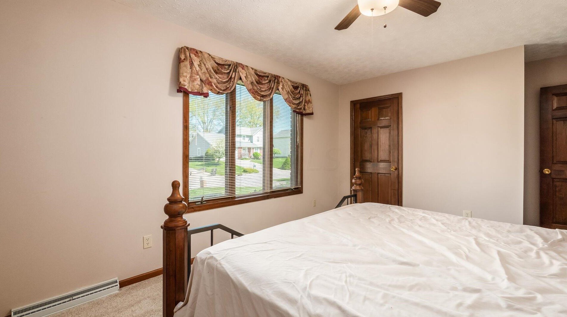 1580 Parkland Dr, Lancaster OH  43130-9790 exterior