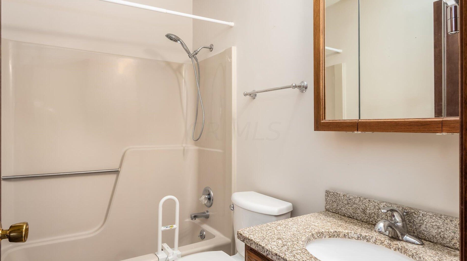 1580 Parkland Dr, Lancaster OH  43130-9790 exterior