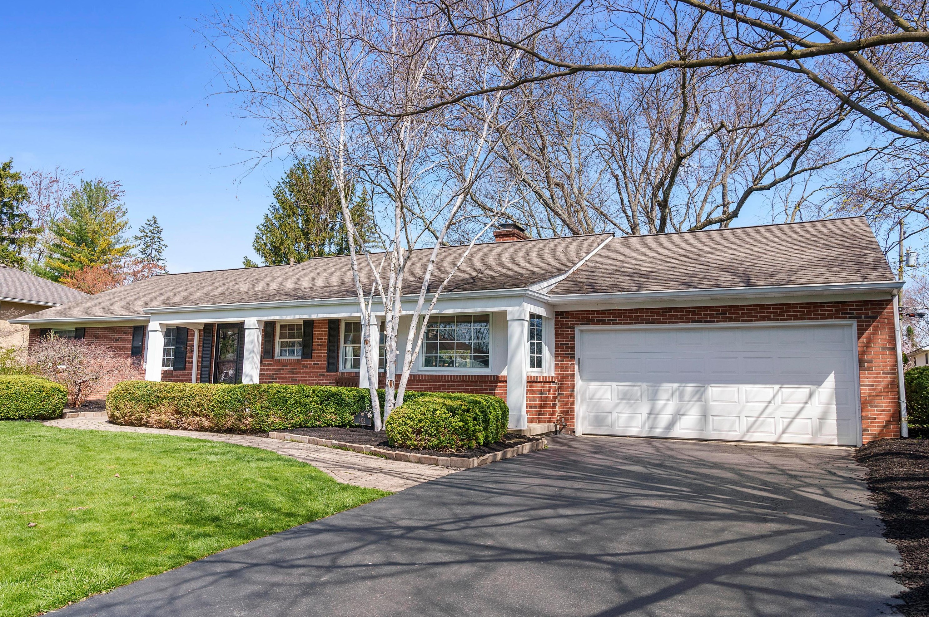 1432 Friar Ln, Columbus, OH 43221-1530