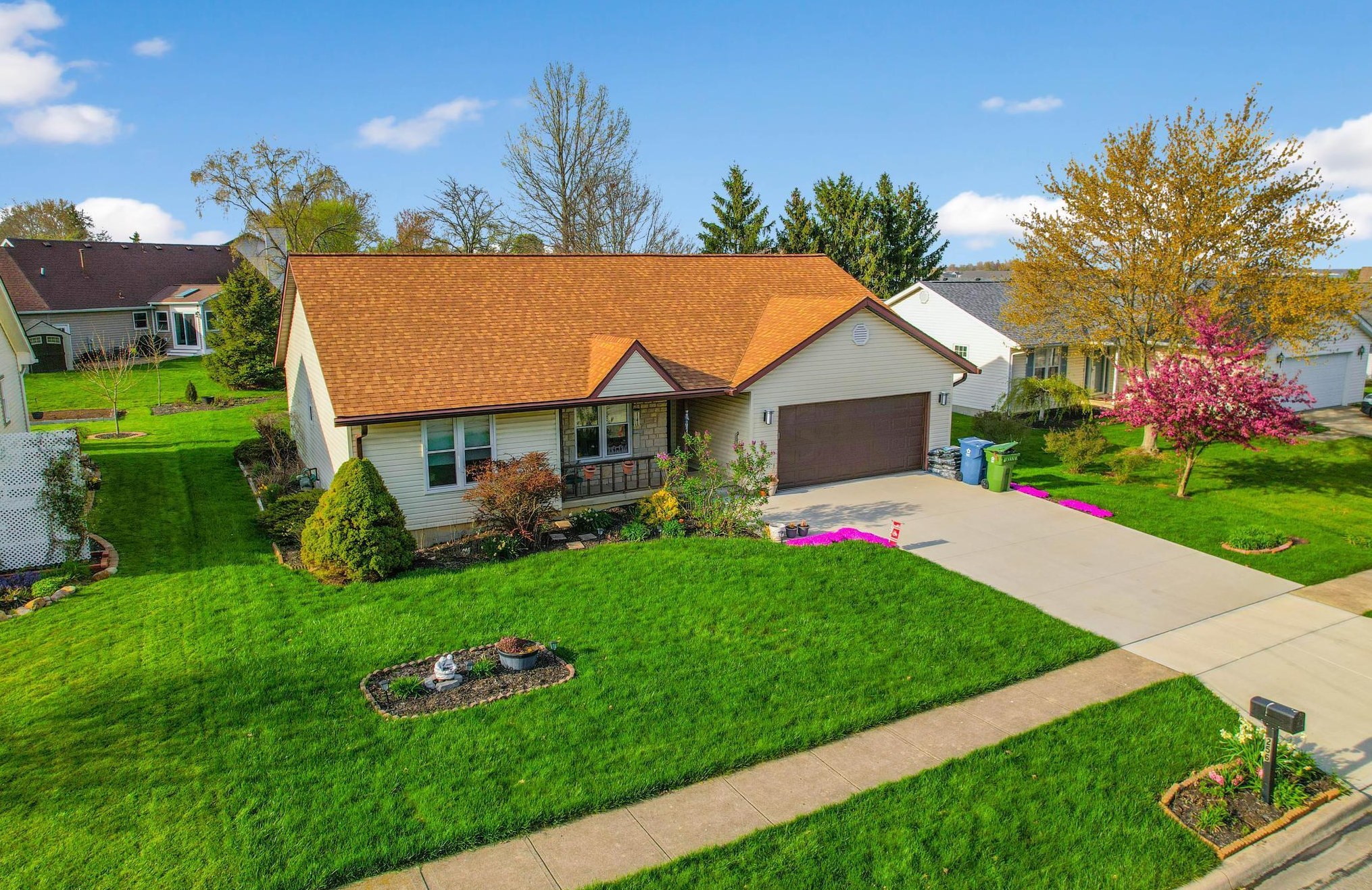 256 Prairie Dr, Marysville, OH 43040-9097