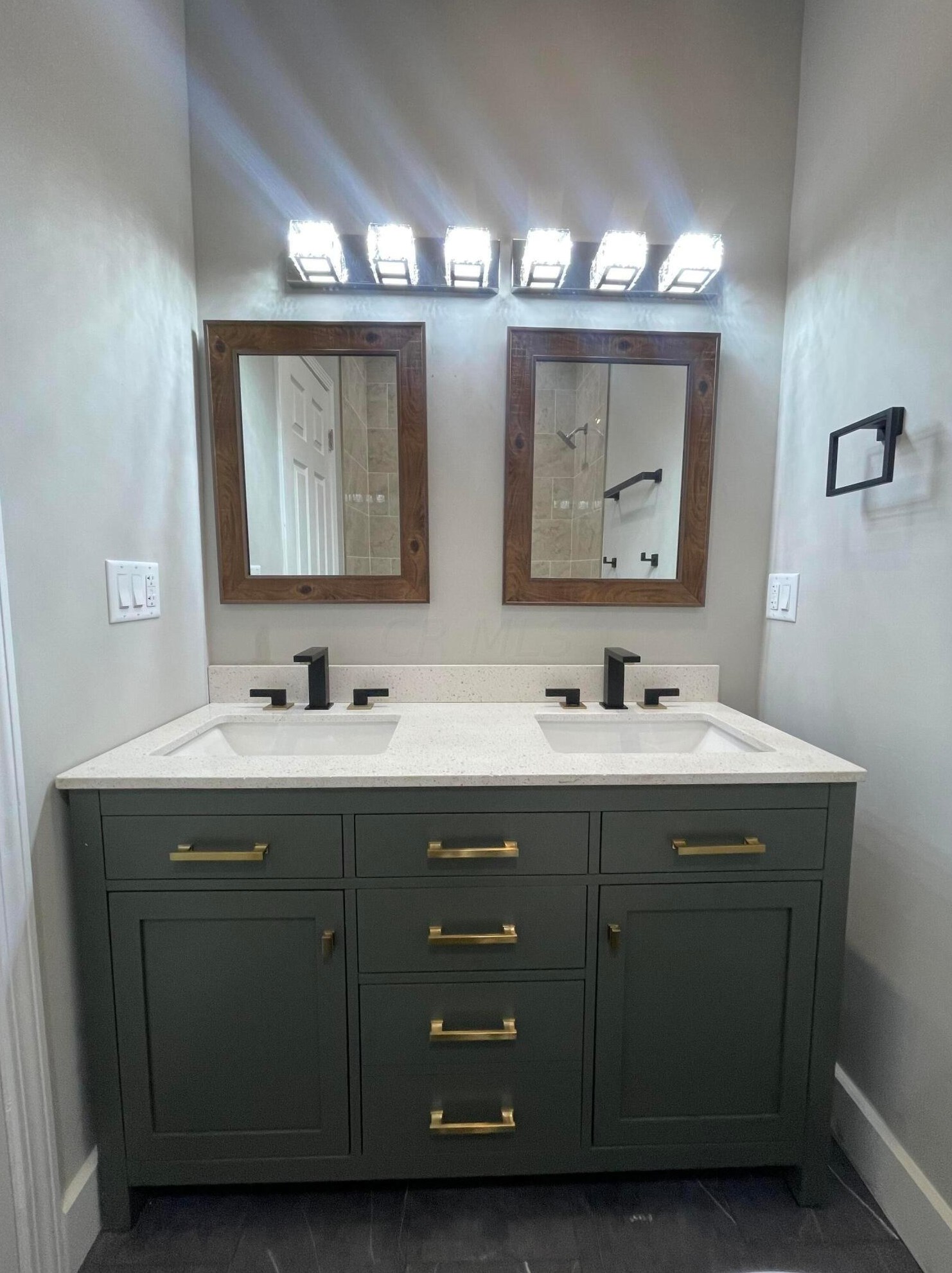 2435 Strimple Ave, Columbus OH 43229-4761 exterior