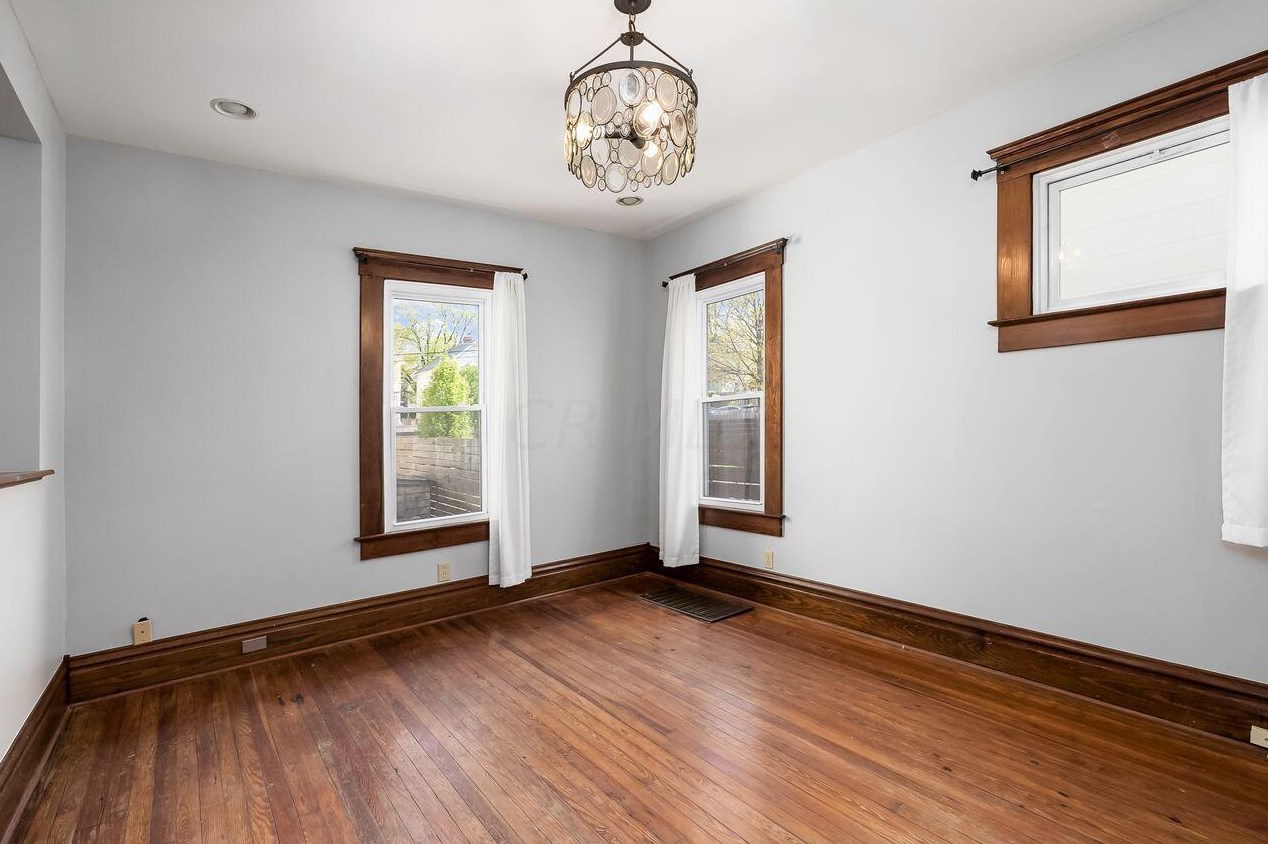 188 Maynard Ave, Columbus OH  43202-3057 exterior