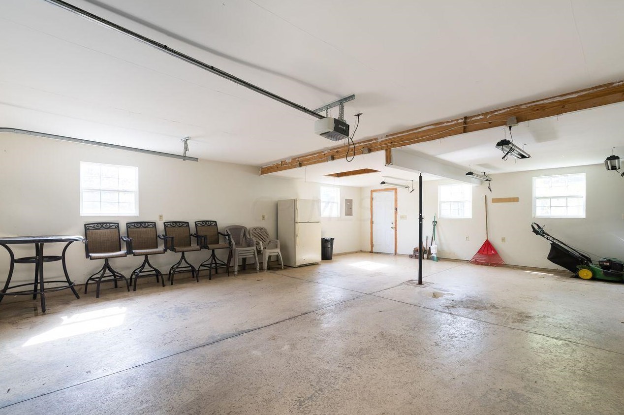 188 Maynard Ave, Columbus OH  43202-3057 exterior