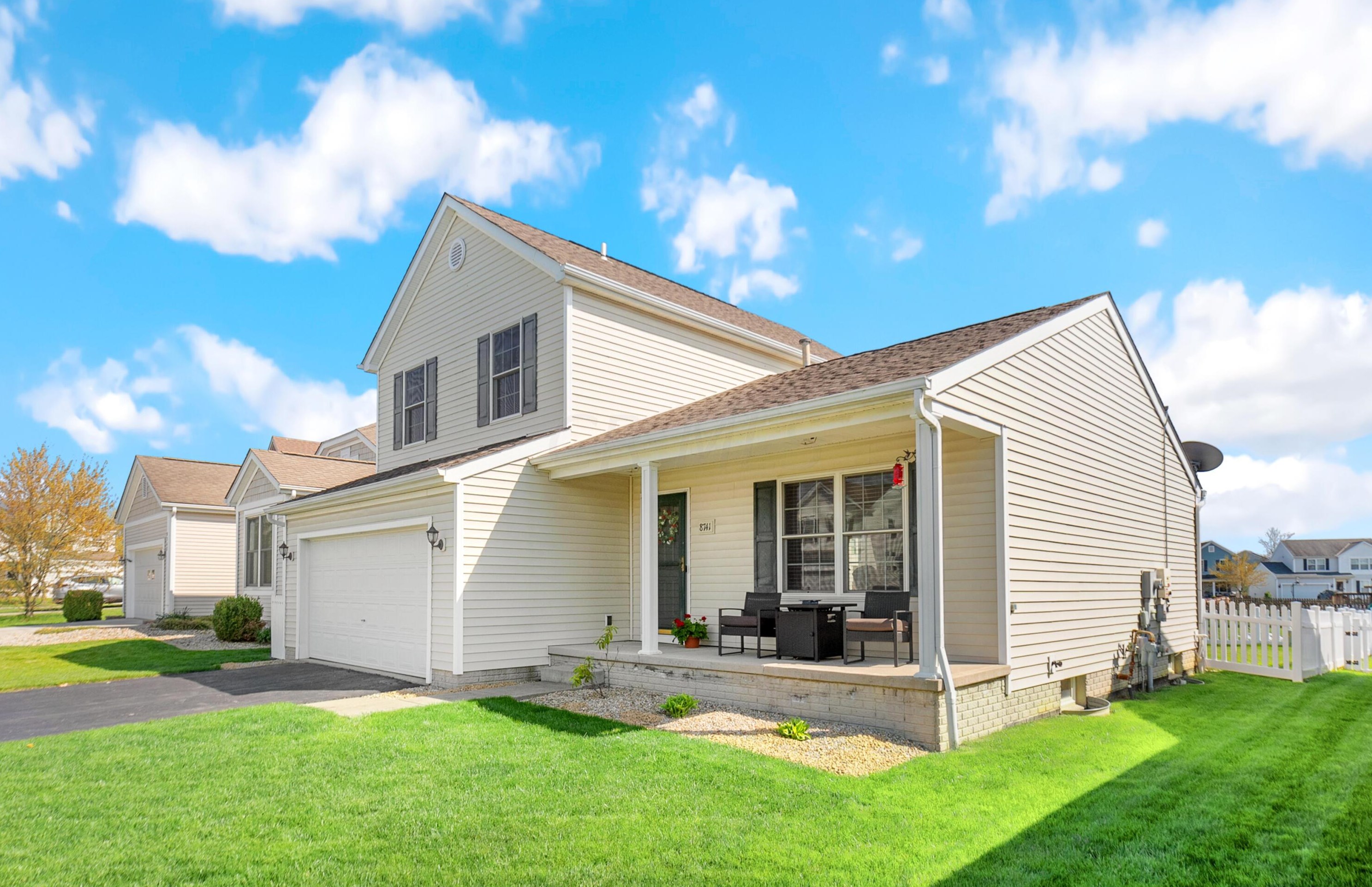 8741 Brenstuhl Park Dr, Blacklick OH  43004-7058 exterior