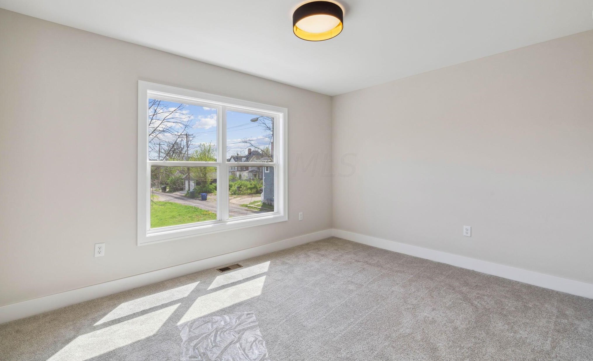 1100 Sycamore St, Columbus OH 43206-4411 exterior